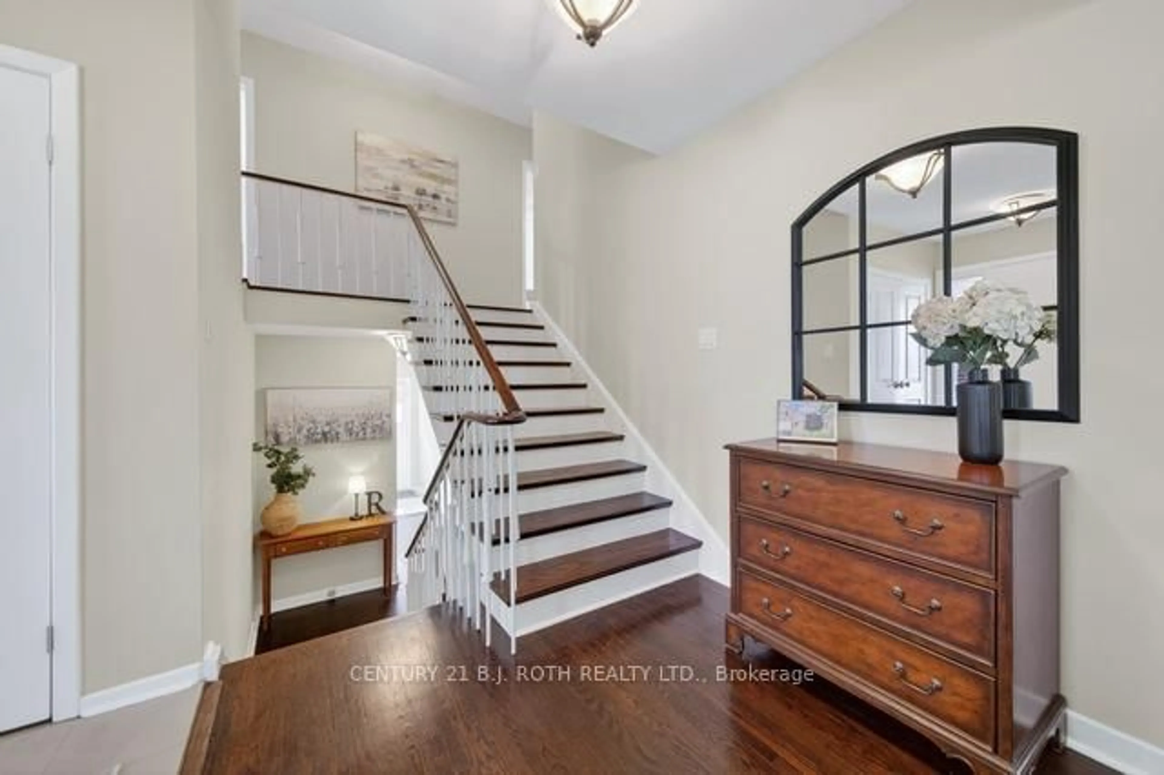 Indoor entryway for 12 Tallforest Cres, Toronto Ontario M9C 2X2