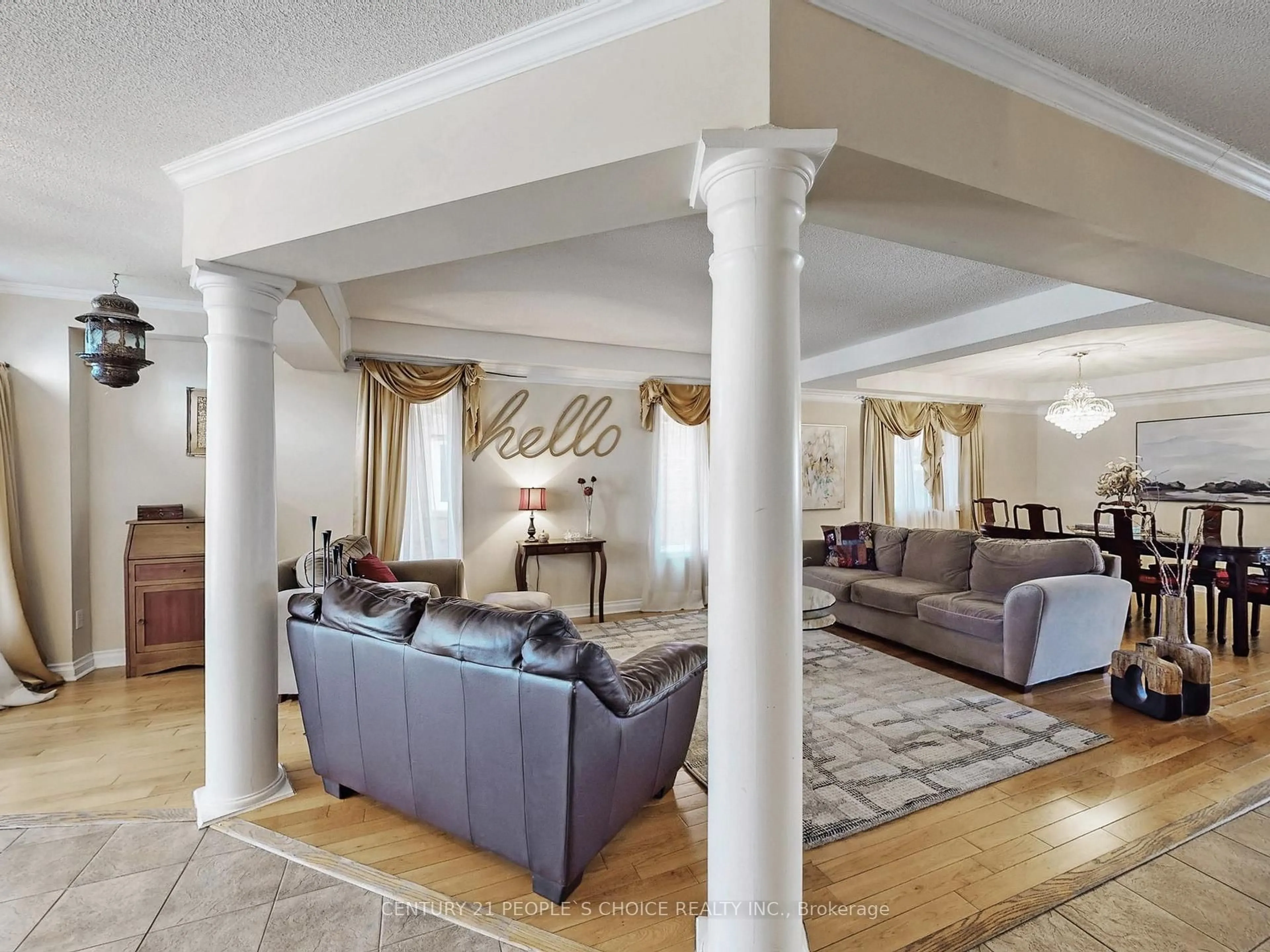 Living room with furniture, unknown for 5591 Loonlake Ave, Mississauga Ontario L5V 2E2