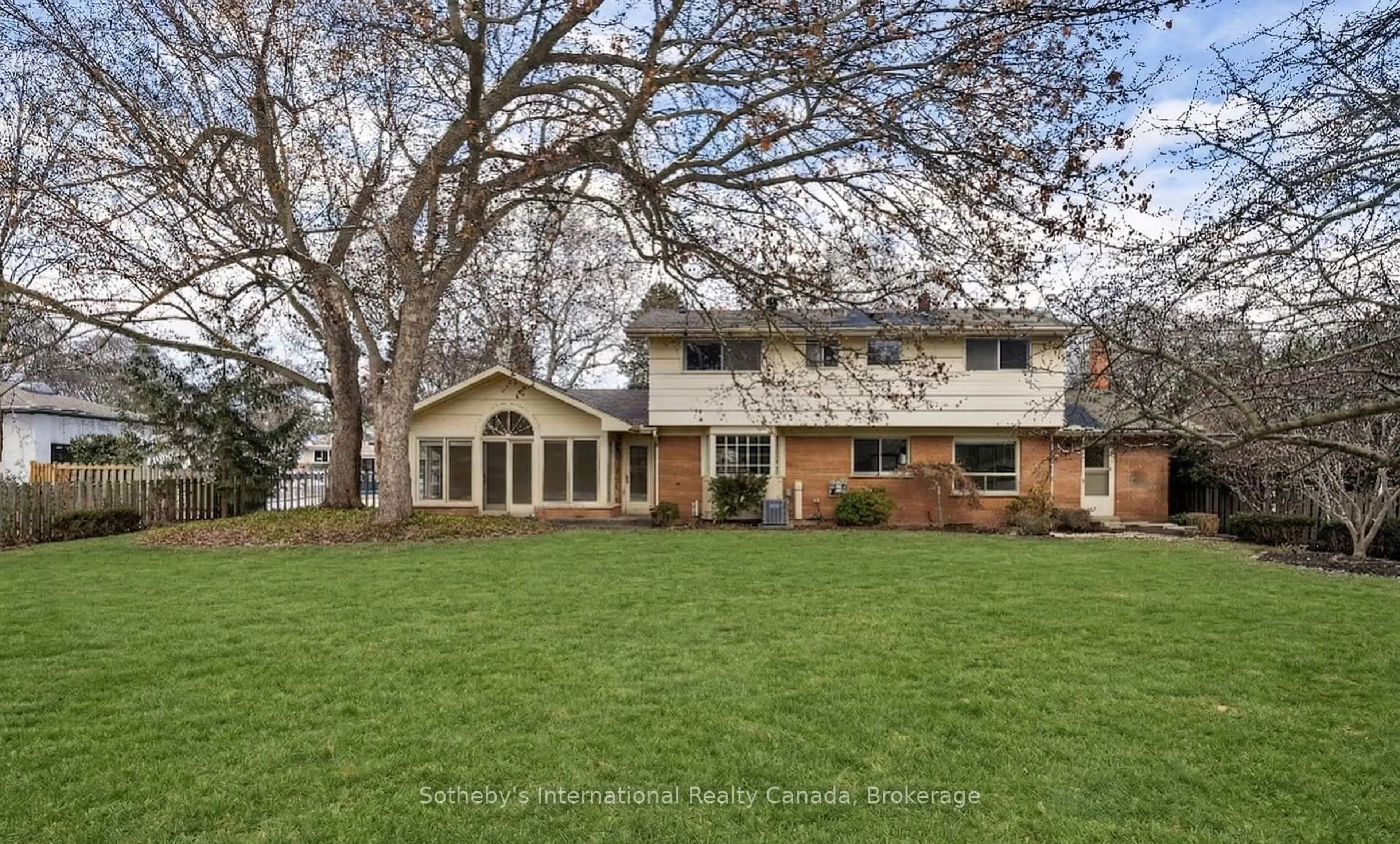 Unknown for 174 Claxton Dr, Oakville Ontario L6J 4N9