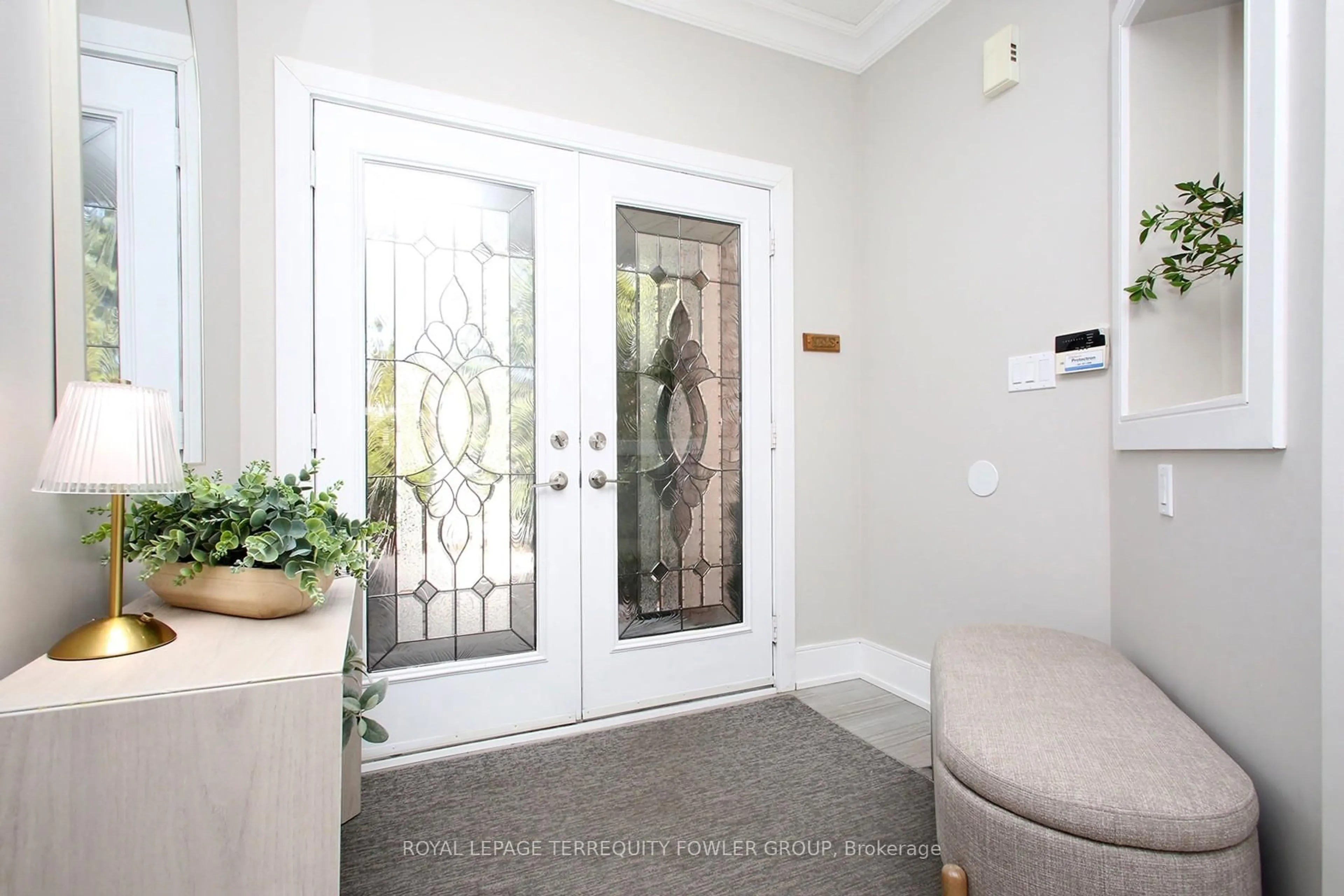 Indoor entryway for 3 Frustac Tr, Caledon Ontario L7E 2A9