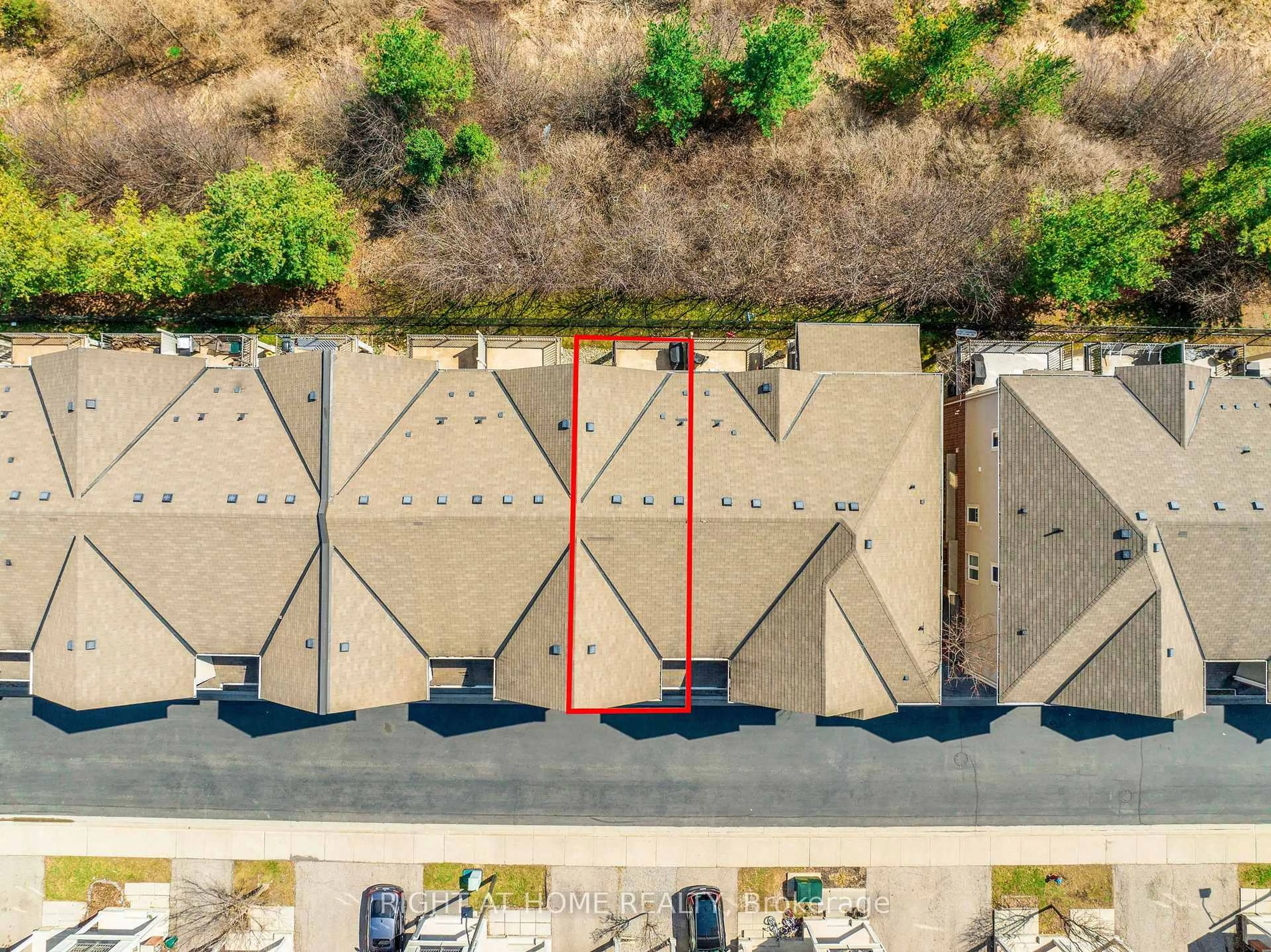 A pic from outside/outdoor area/front of a property/back of a property/a pic from drone, street for 6020 Derry Rd #54, Milton Ontario L9T 8L6