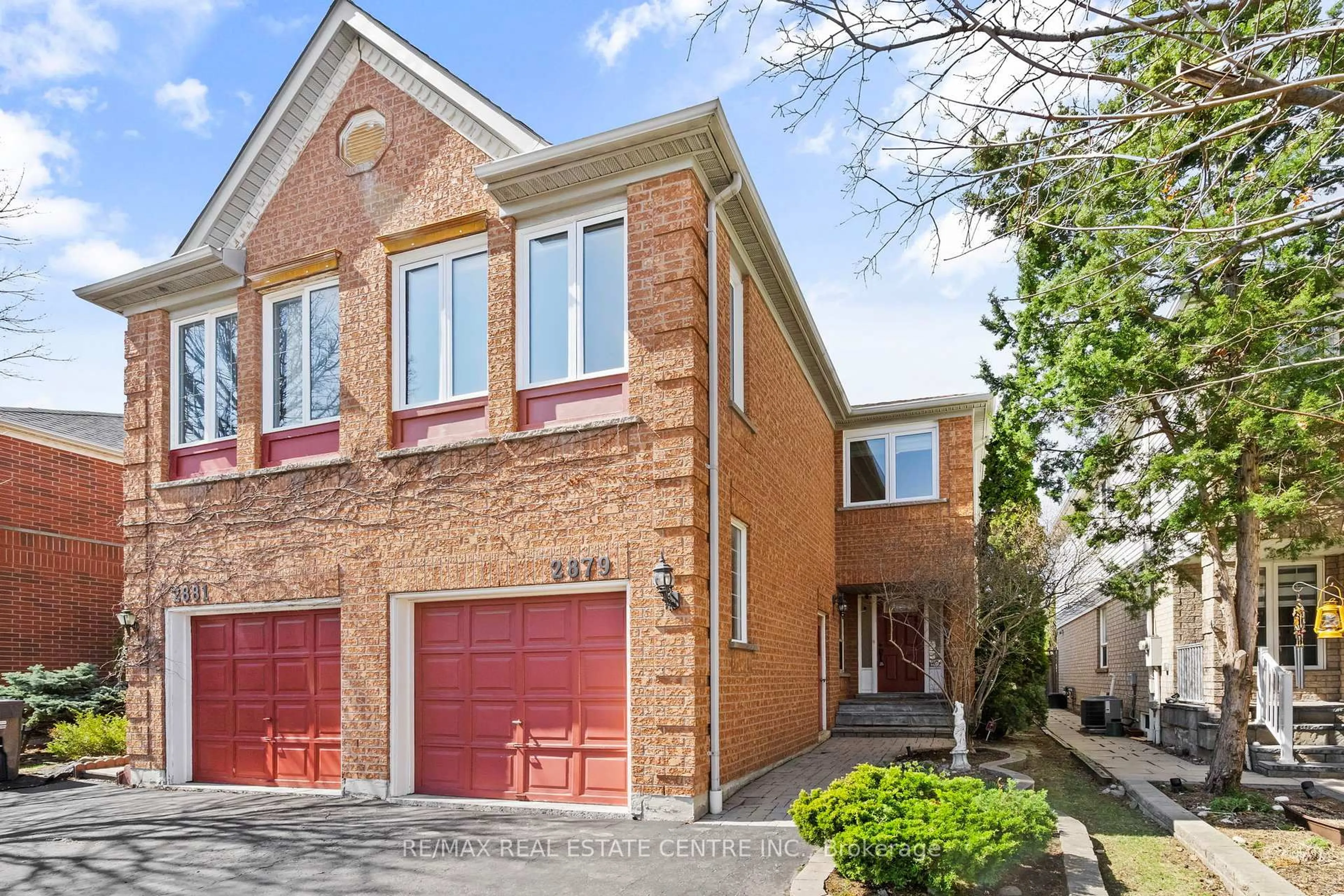 Home with brick exterior material, street for 2879 Westbury Crt, Mississauga Ontario L5M 6B3