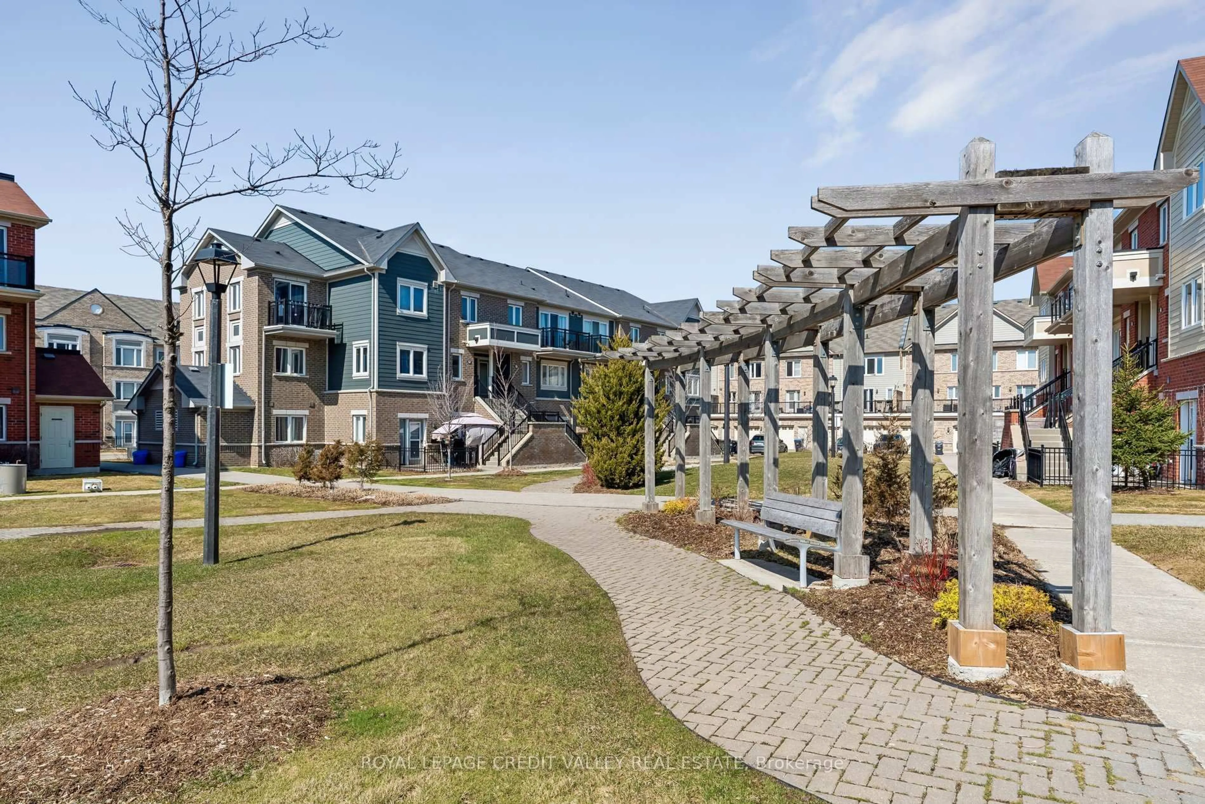 Patio, mountain view for 250 Sunny Meadow Blvd #266, Brampton Ontario L6R 3Y7