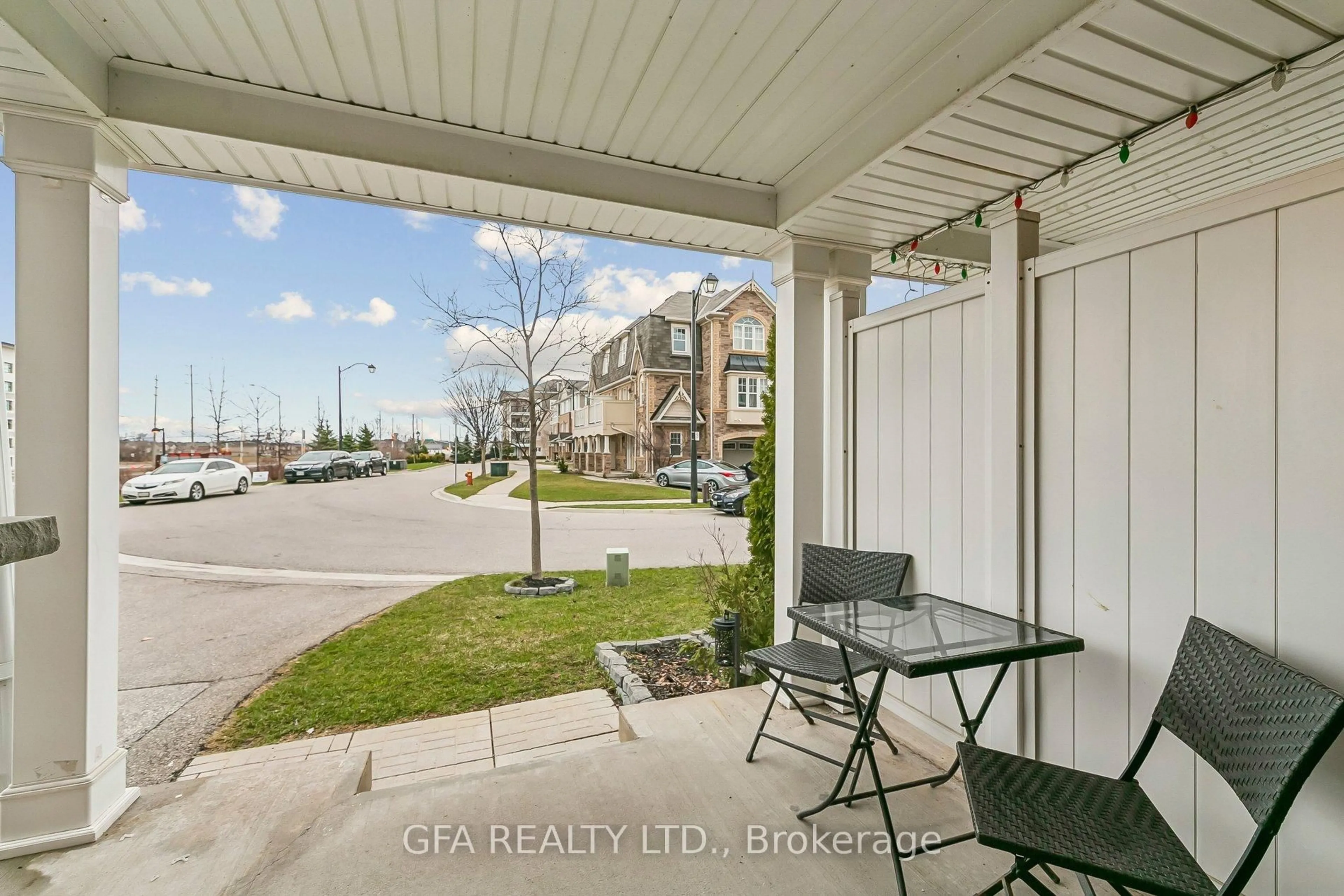Patio, water/lake/river/ocean view for 937 Nadalin Hts, Milton Ontario L9T 8R2