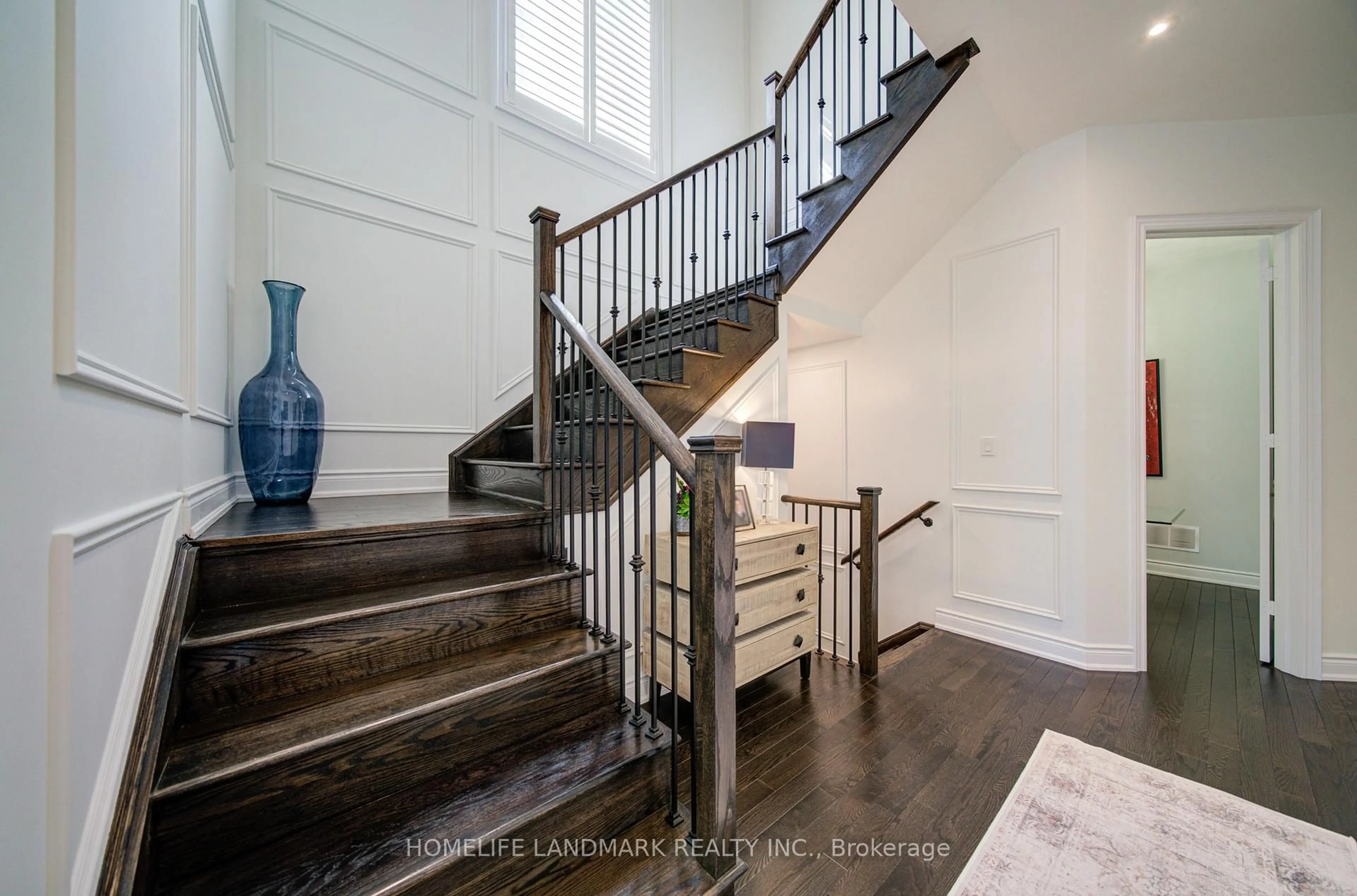 Stairs for 1369 Yellow Rose Circ, Oakville Ontario L6M 5L3