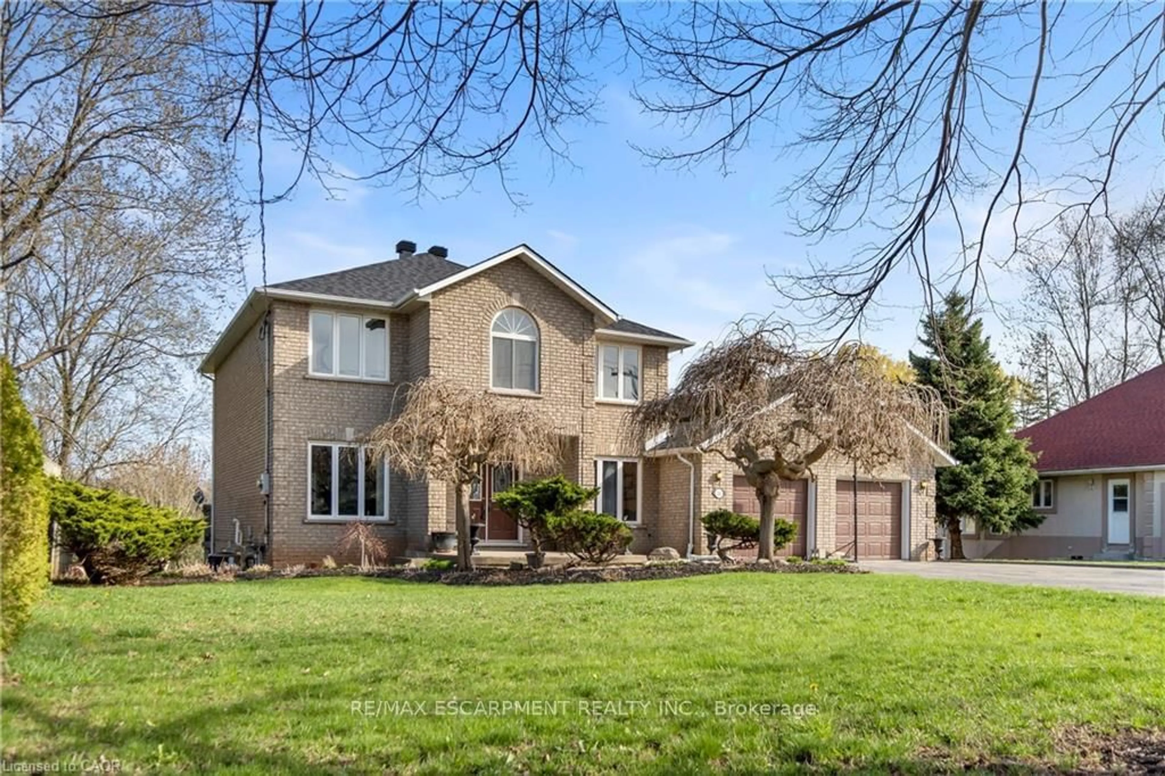 Home with brick exterior material, street for 266 Sumach Dr, Burlington Ontario L7T 0B5