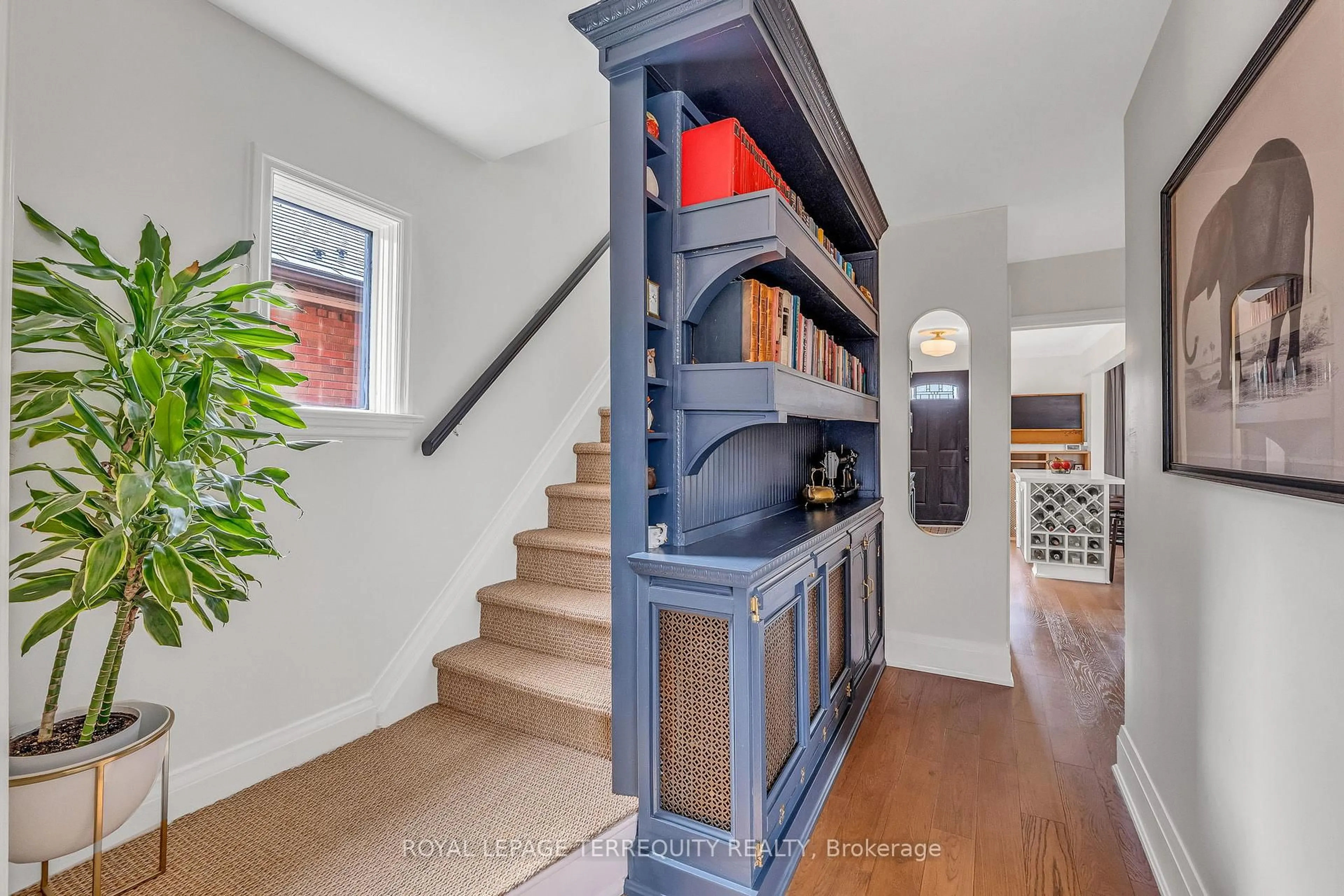 Indoor entryway for 14 Eighth St, Toronto Ontario M8V 3C3