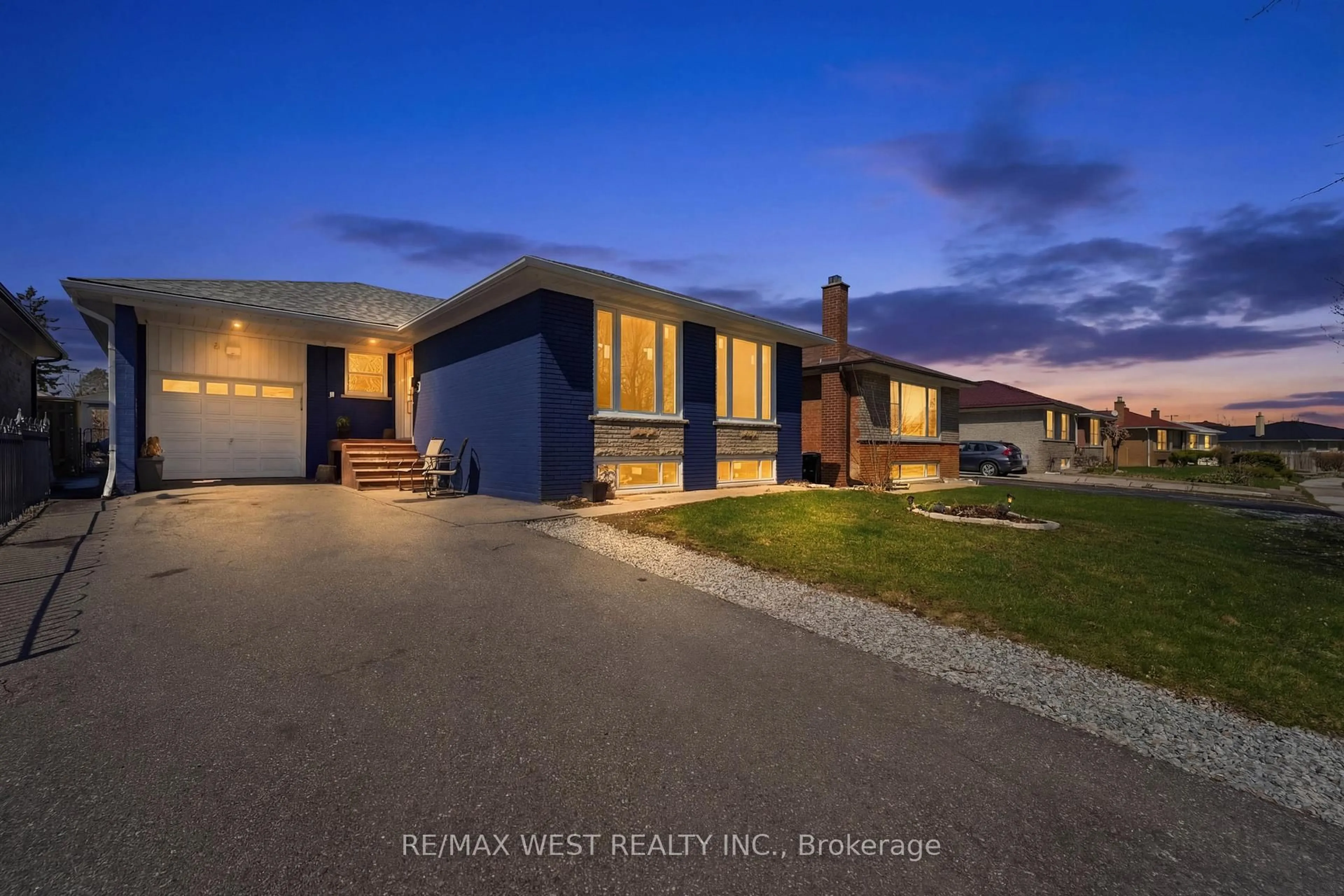 Unknown for 38 Bridesburg Dr, Toronto Ontario M9R 2K8