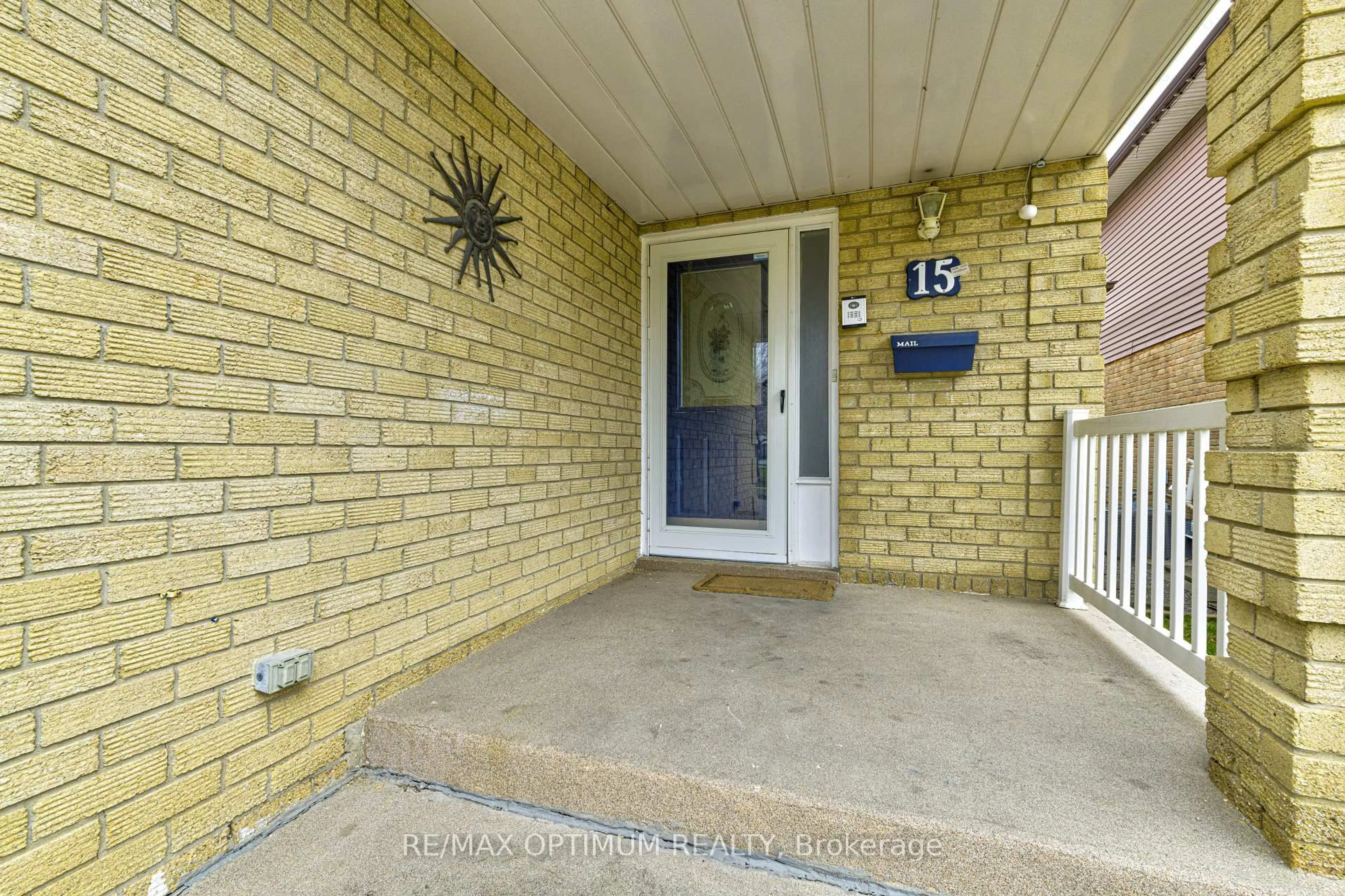 Unknown for 15 Rosebud Ave, Brampton Ontario L6X 2W4