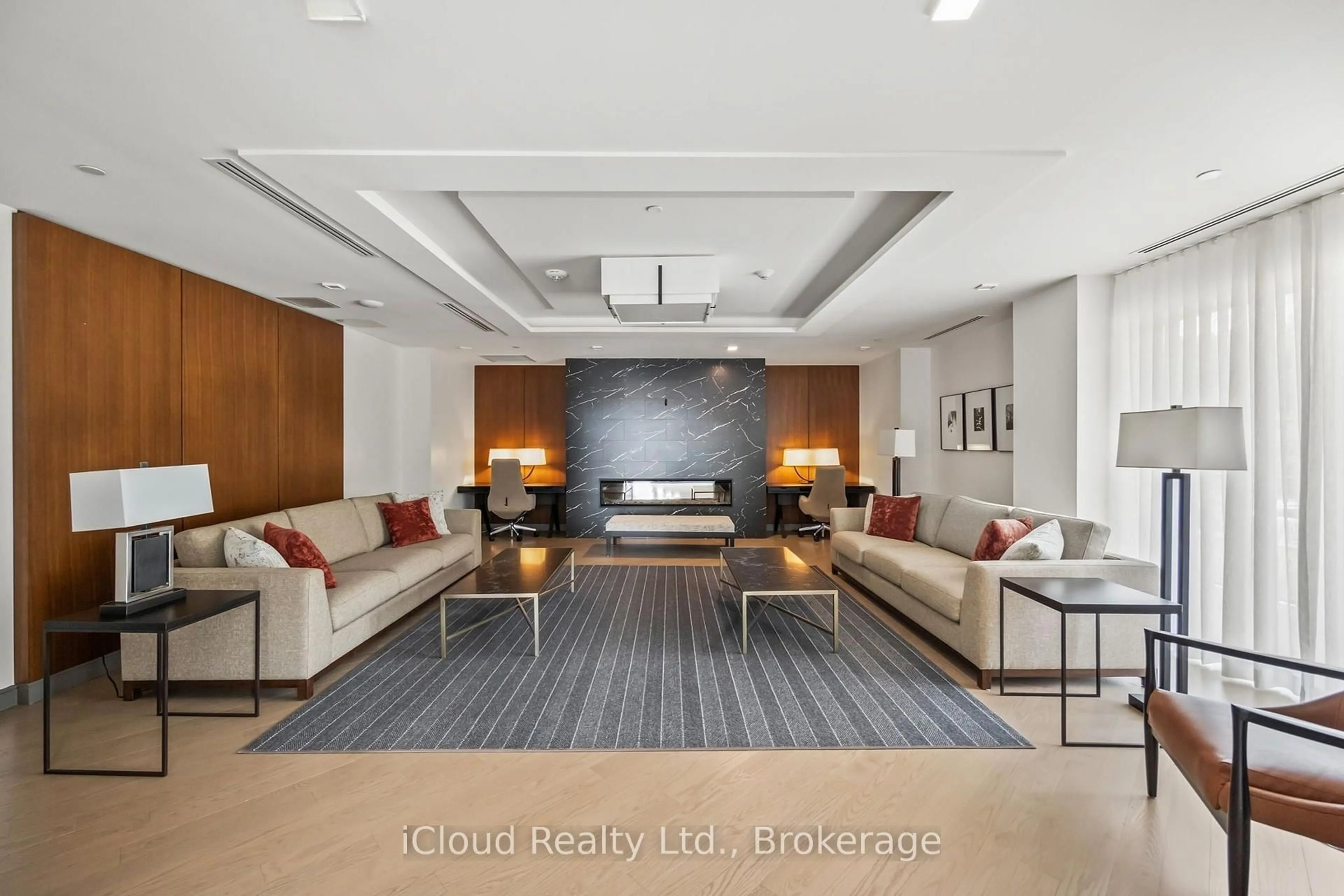 Lobby for 1575 Lakeshore Rd #354, Mississauga Ontario L5J 0B1