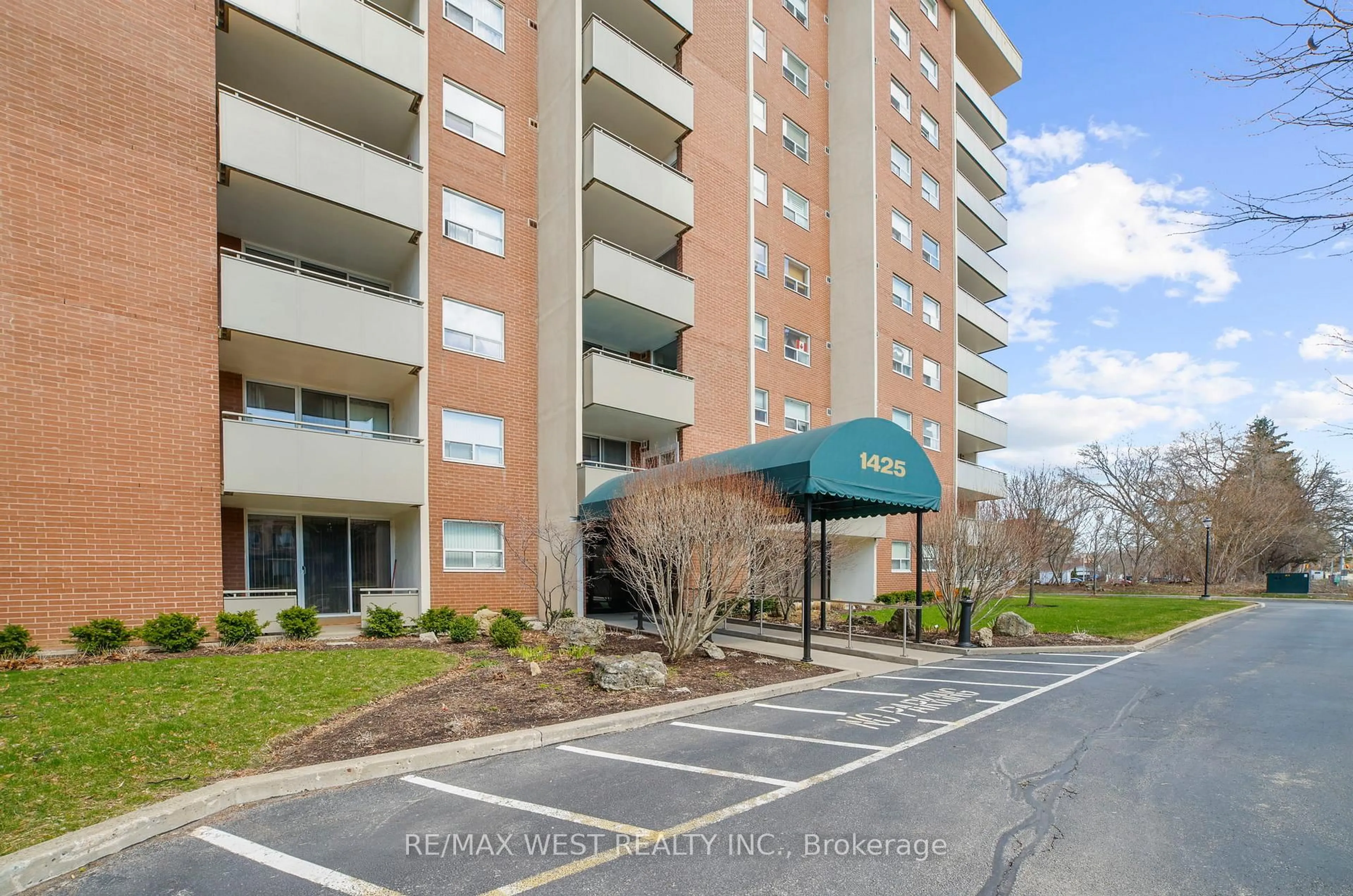 Unknown for 1425 Ghent Ave #403, Burlington Ontario L7S 1X5