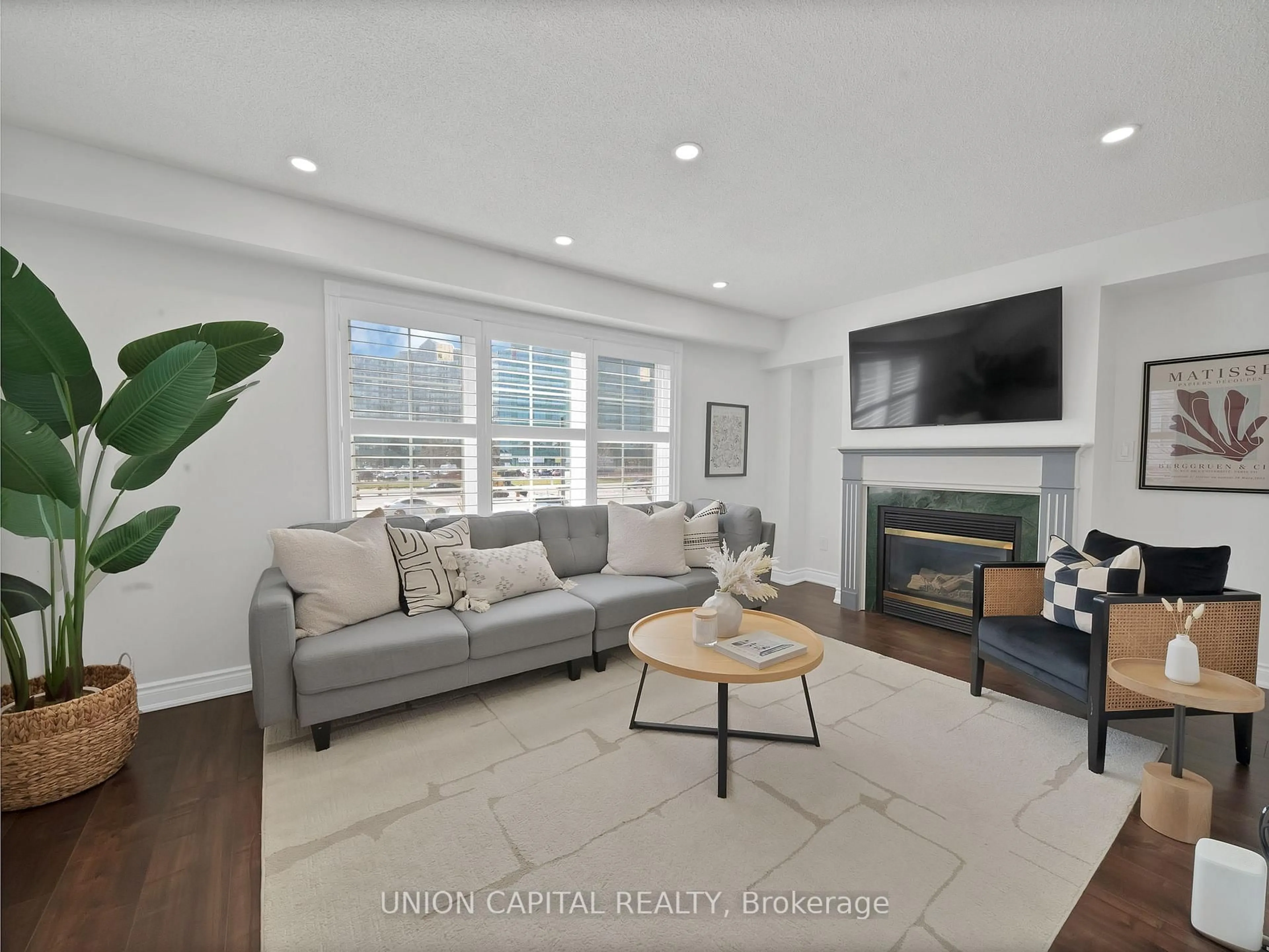 Living room with furniture, unknown for 80 Acorn Pl #59, Mississauga Ontario L4Z 4E1