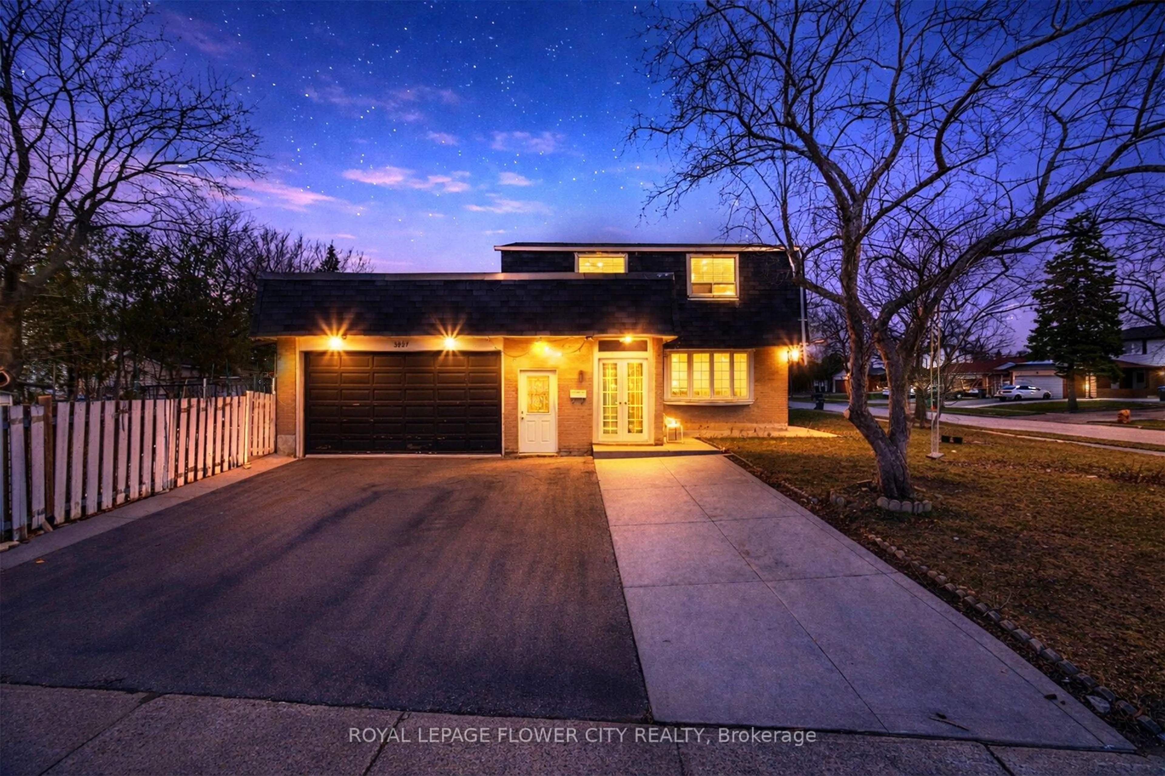 Home with brick exterior material, street for 3027 Coral Dr, Mississauga Ontario L4T 1Z2