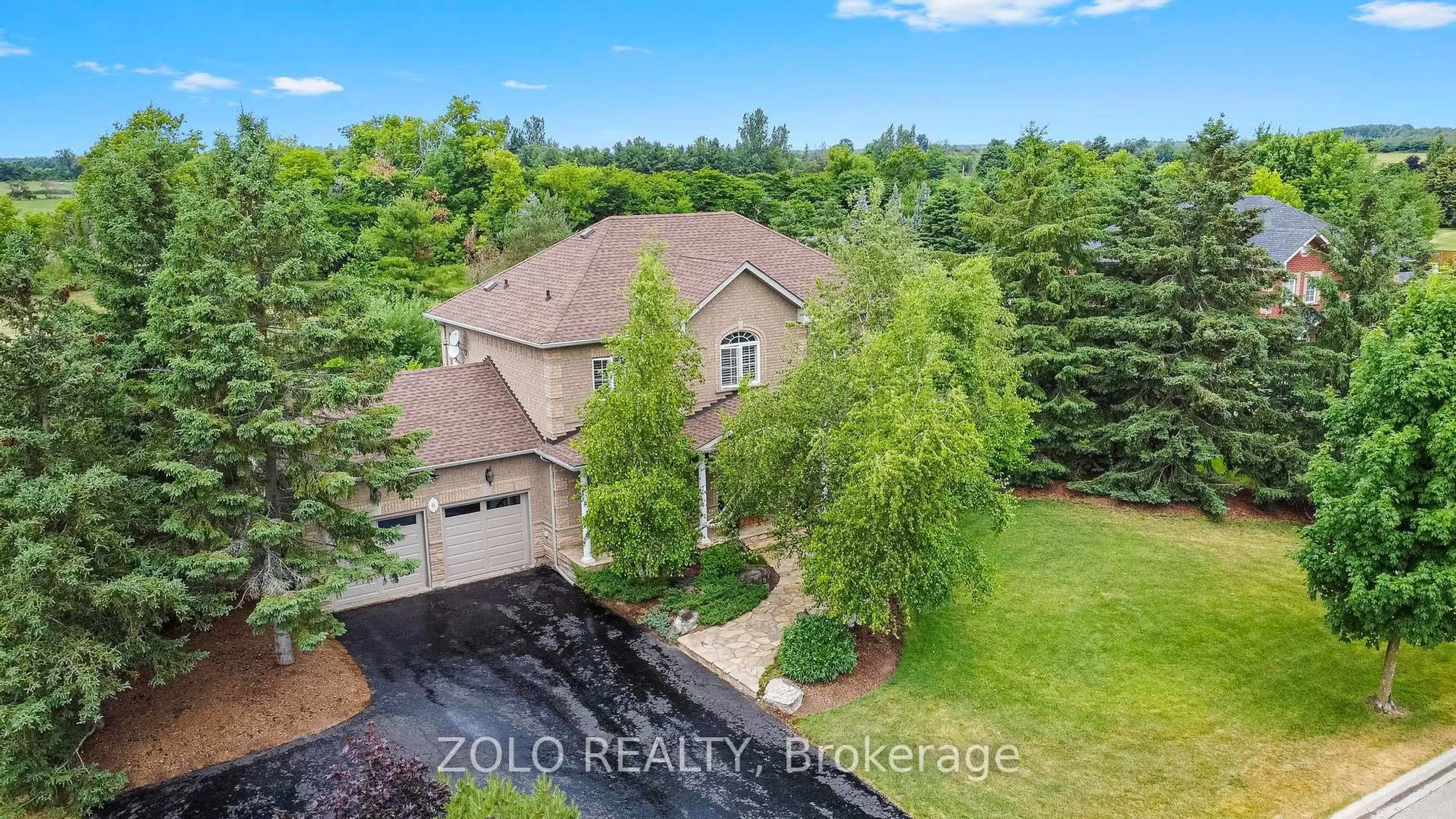 A pic from outside/outdoor area/front of a property/back of a property/a pic from drone, unknown for 6 Massari St, Caledon Ontario L7K 0B6