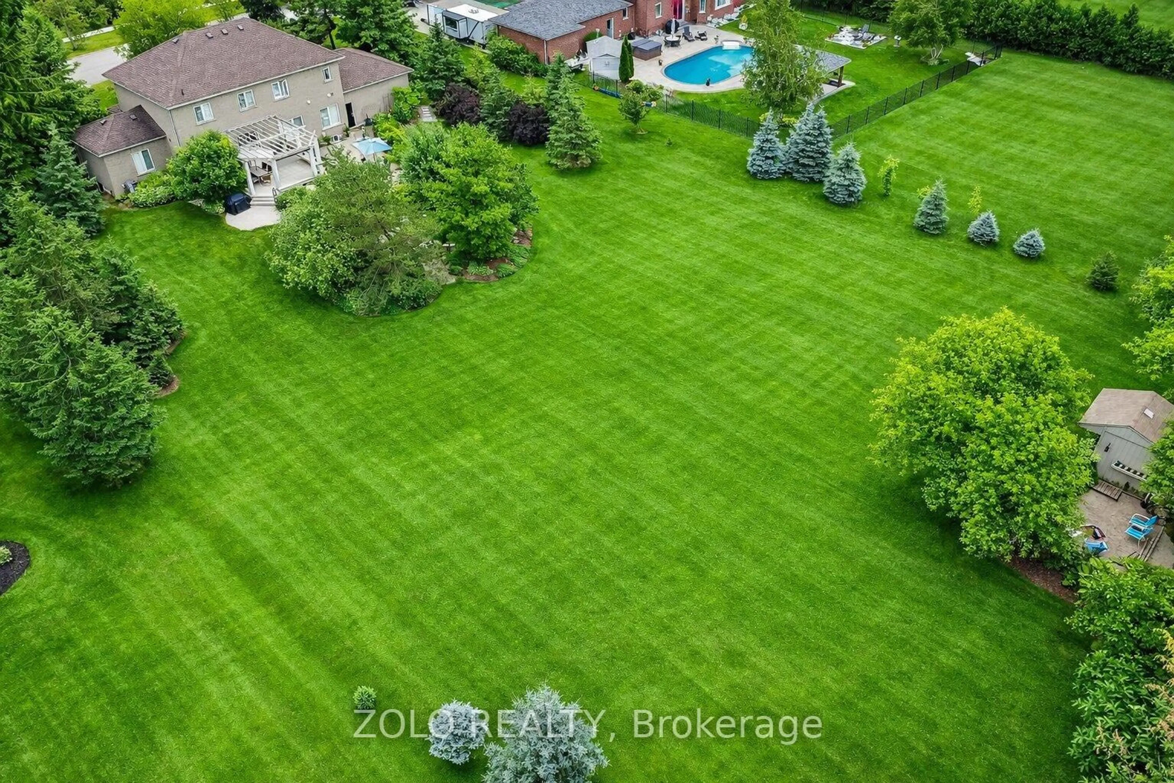 A pic from outside/outdoor area/front of a property/back of a property/a pic from drone, street for 6 Massari St, Caledon Ontario L7K 0B6