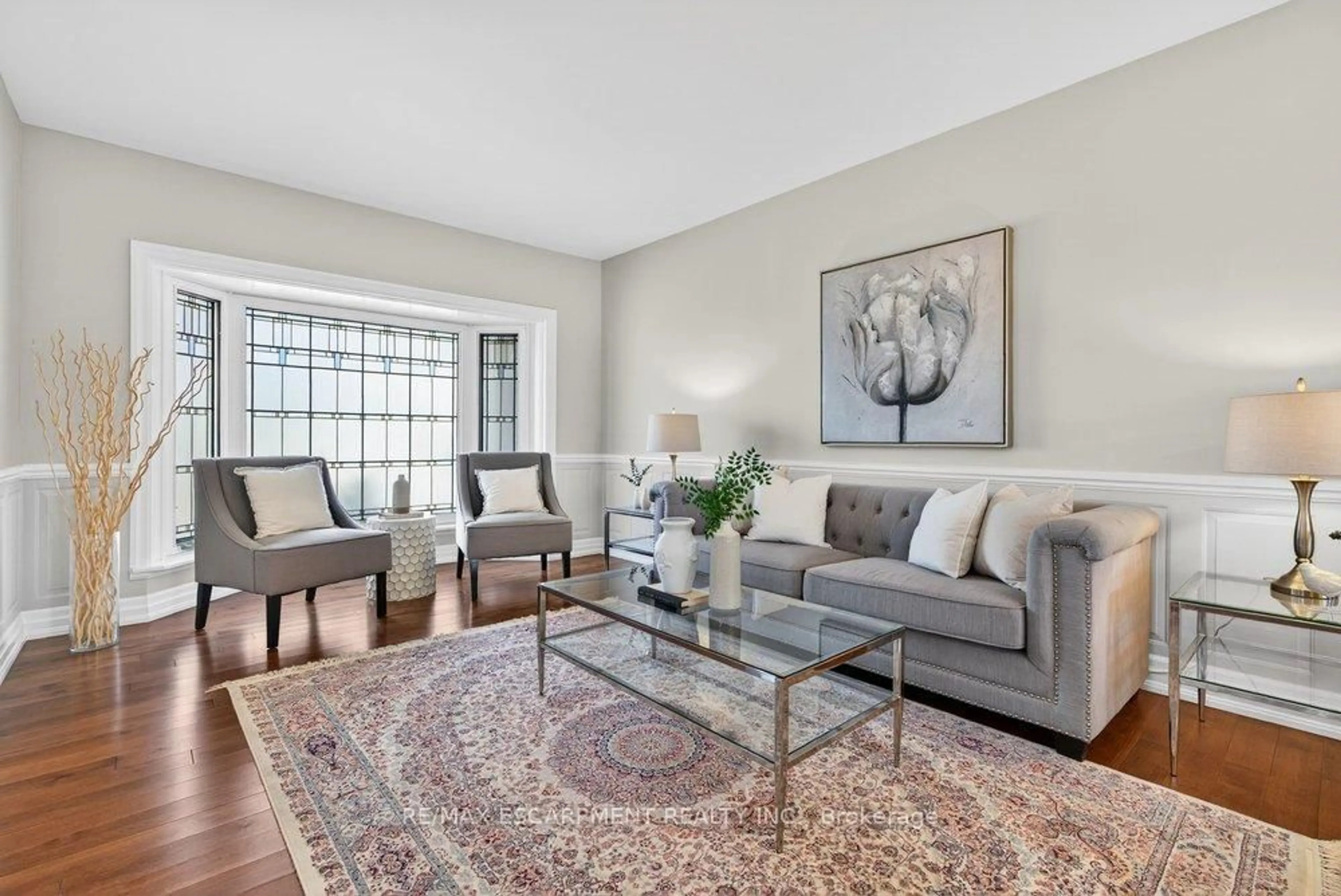 Living room with furniture, unknown for 1374 Secord Ave, Oakville Ontario L6L 2L1