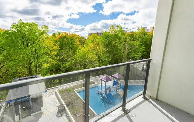 202 Burnhamthorpe Rd #301, Mississauga 5