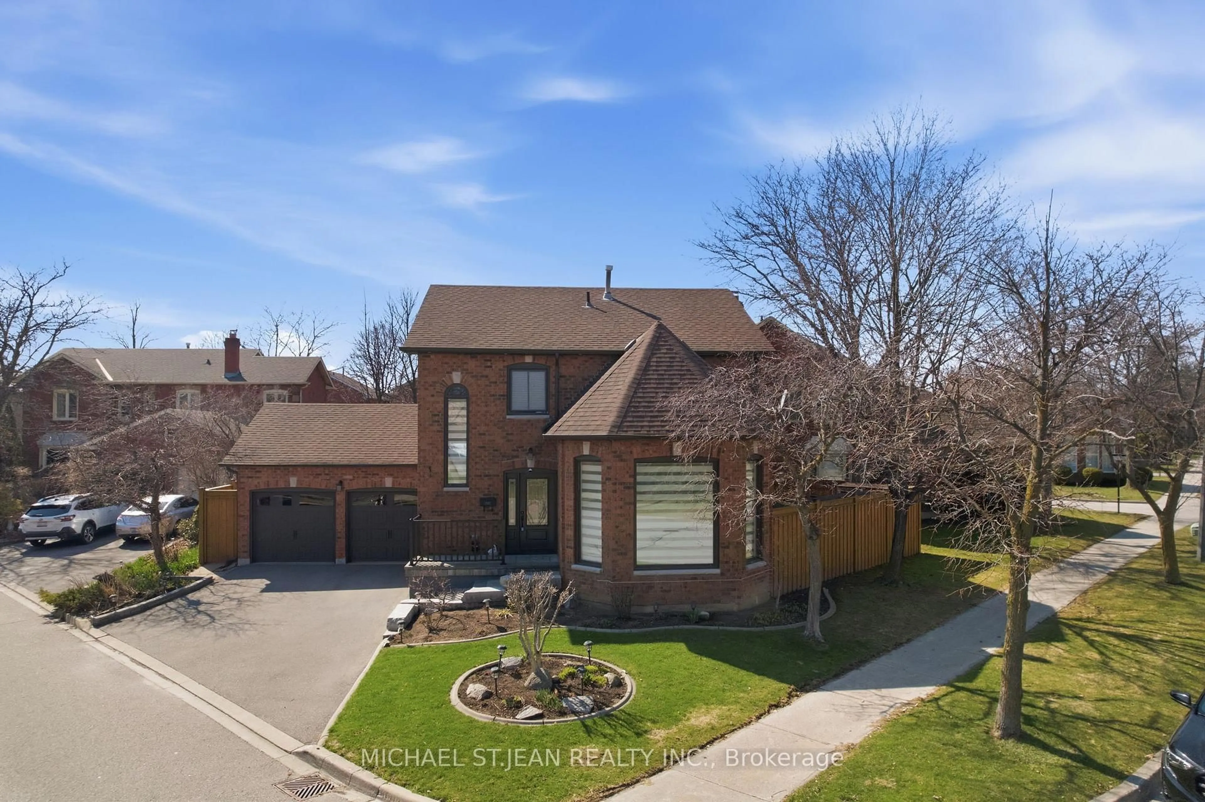 Home with brick exterior material, street for 6601 Snow Goose Lanes, Mississauga Ontario L5N 5H6