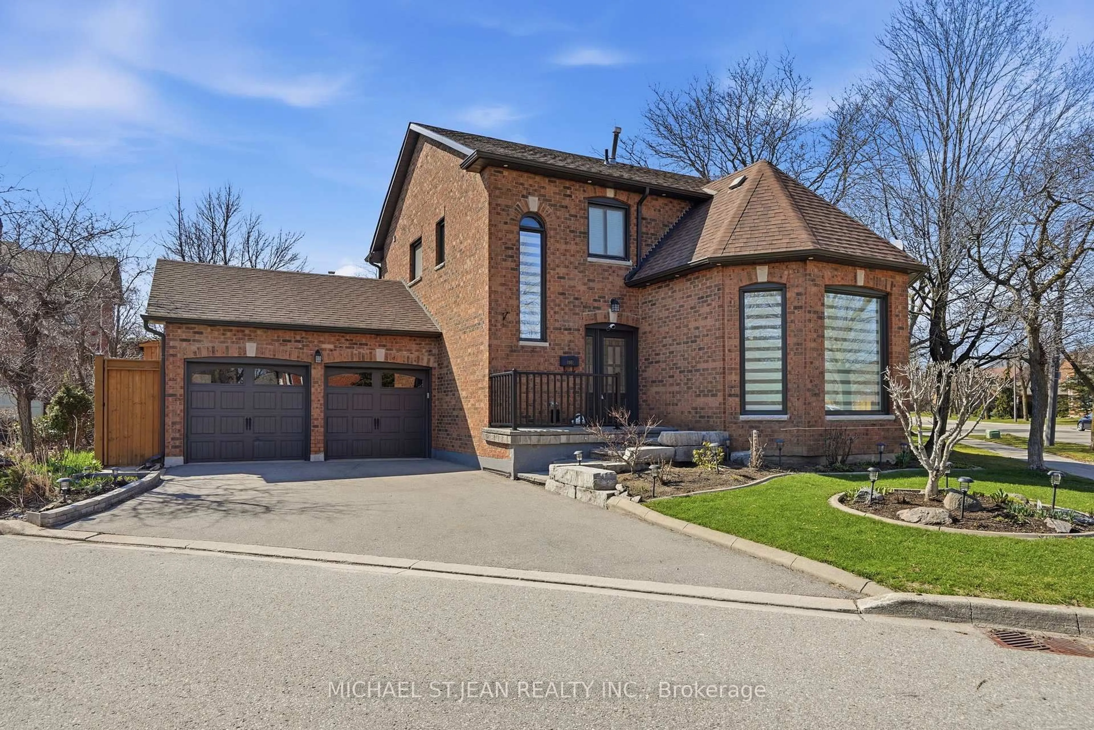 Home with brick exterior material, street for 6601 Snow Goose Lanes, Mississauga Ontario L5N 5H6