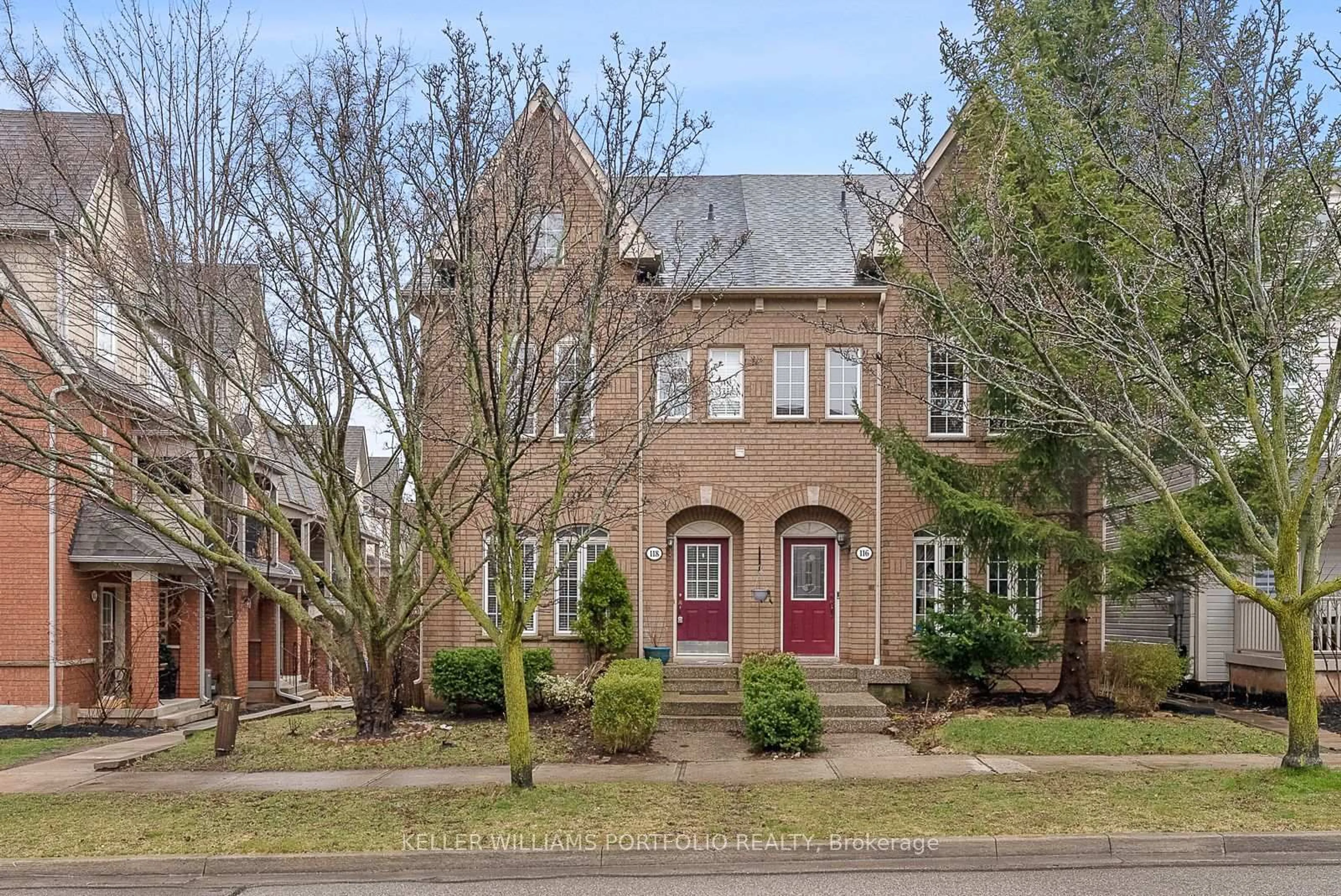 Home with brick exterior material, street for 118 Gatwick Dr, Oakville Ontario L6H 6V3