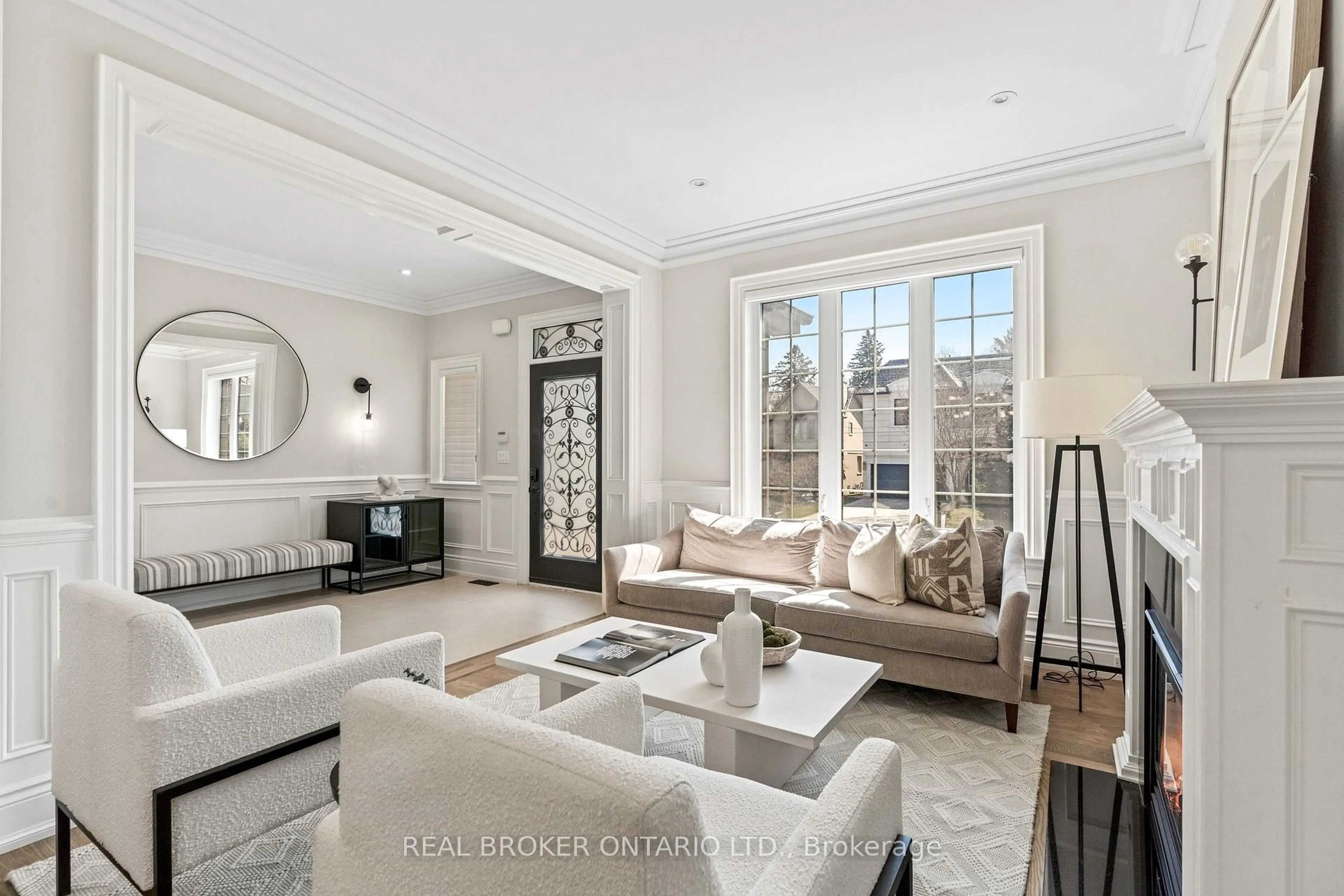 Living room with furniture, unknown for 40 Hilldowntree Rd, Toronto Ontario M9A 2Z8