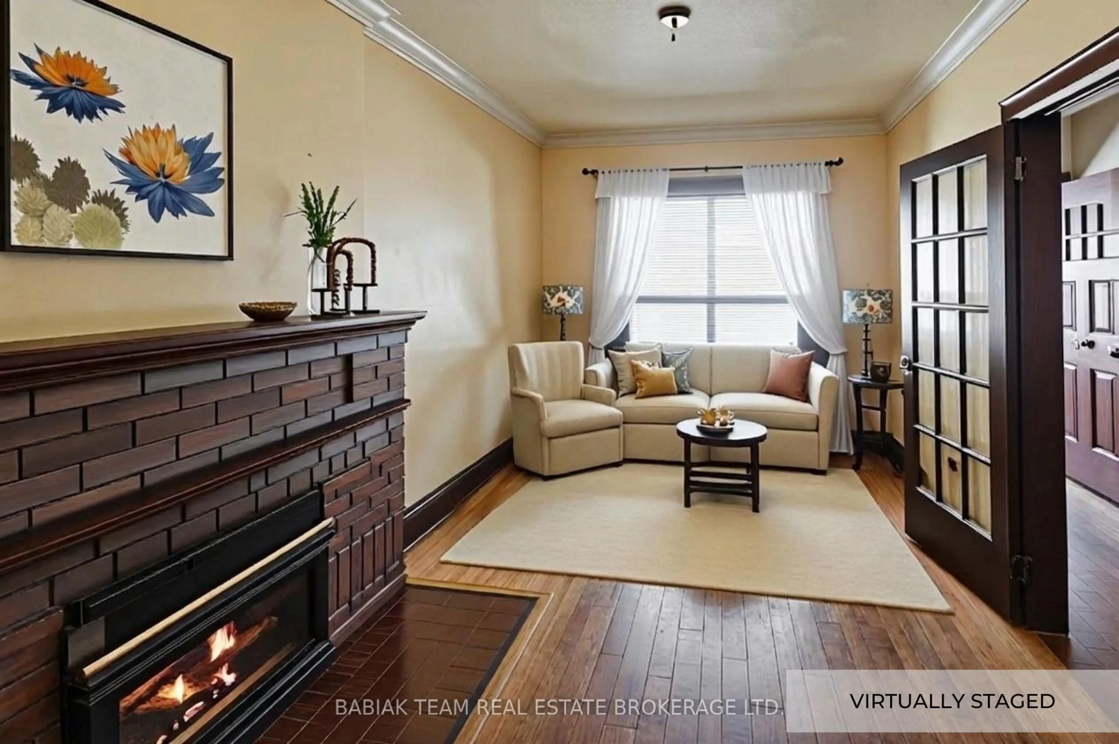 Living room with furniture, unknown for 31 Runnymede Rd, Toronto Ontario M6S 2Y1