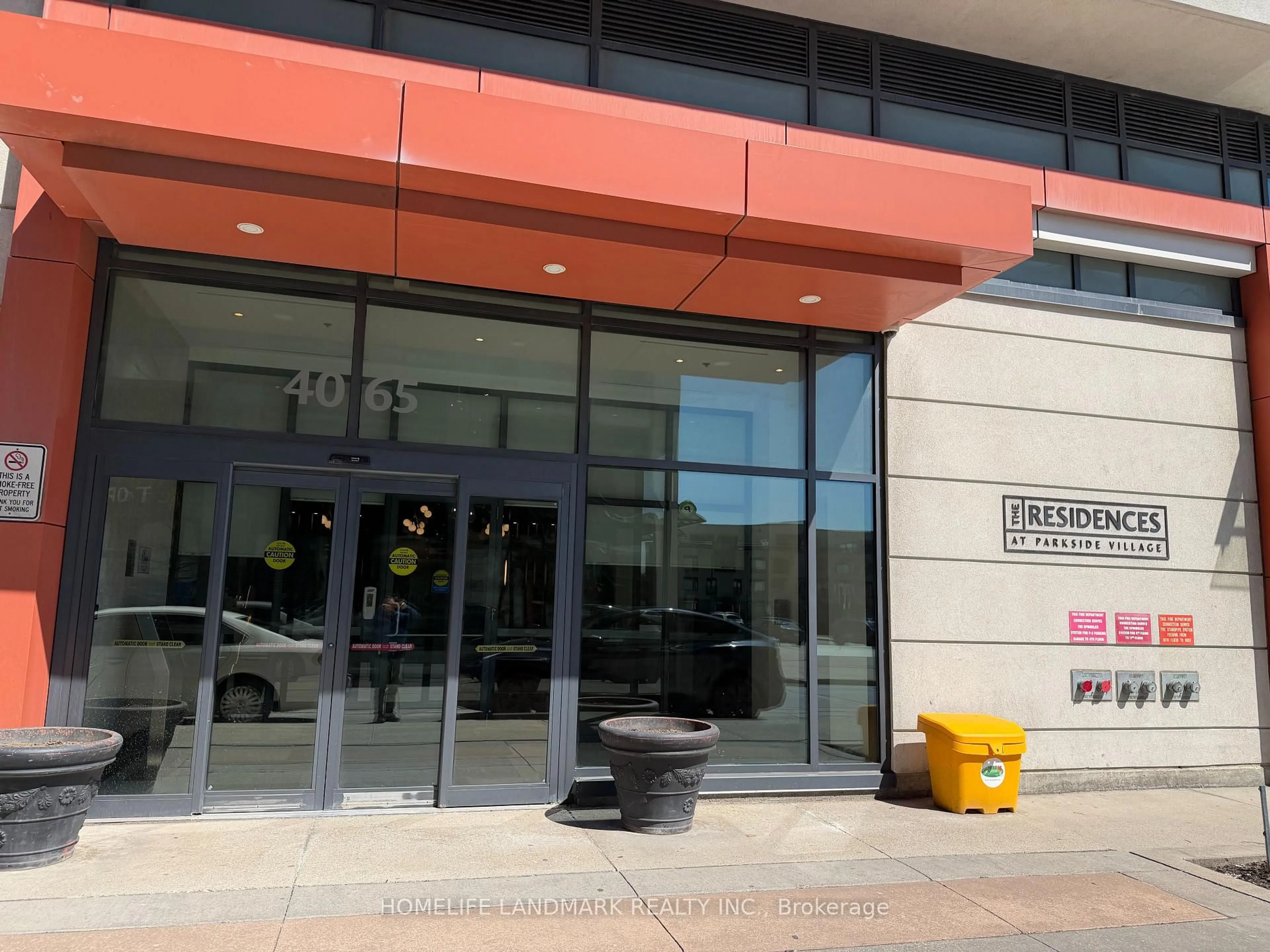 Indoor foyer for 4065 Brickstone Mews #3408, Mississauga Ontario L5B 0G3