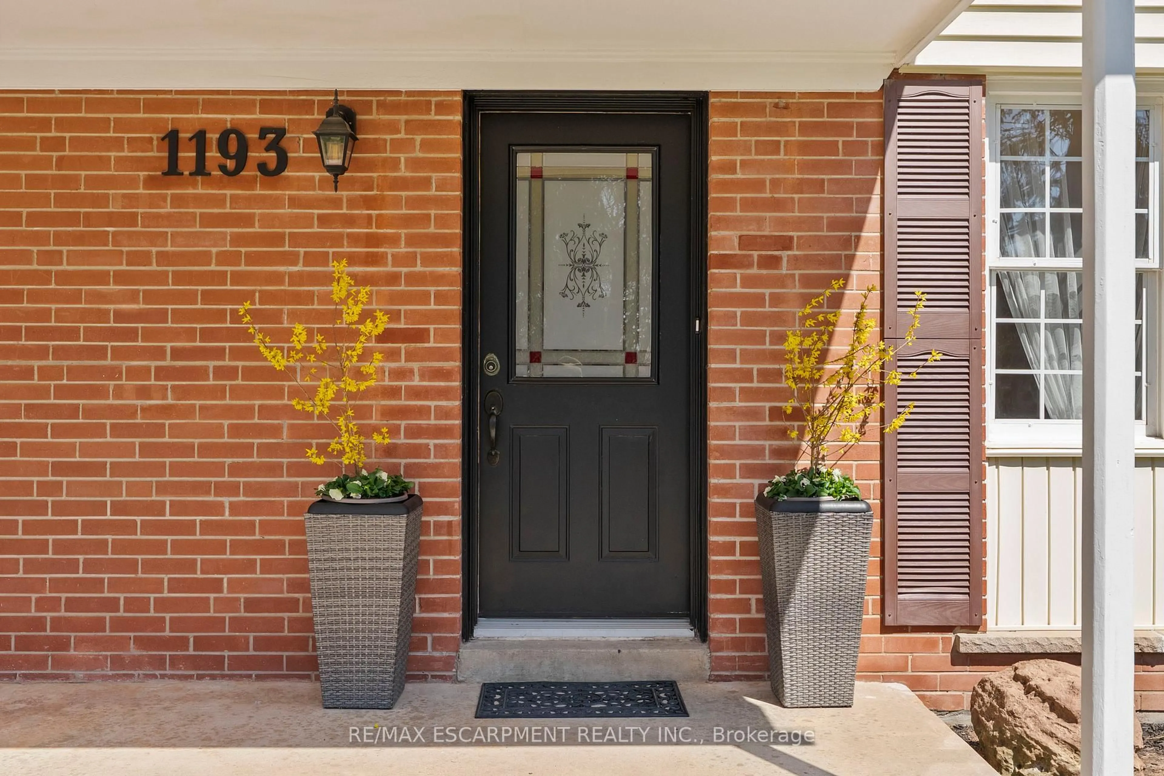 Unknown for 1193 Sixth Line, Oakville Ontario L6H 1W8