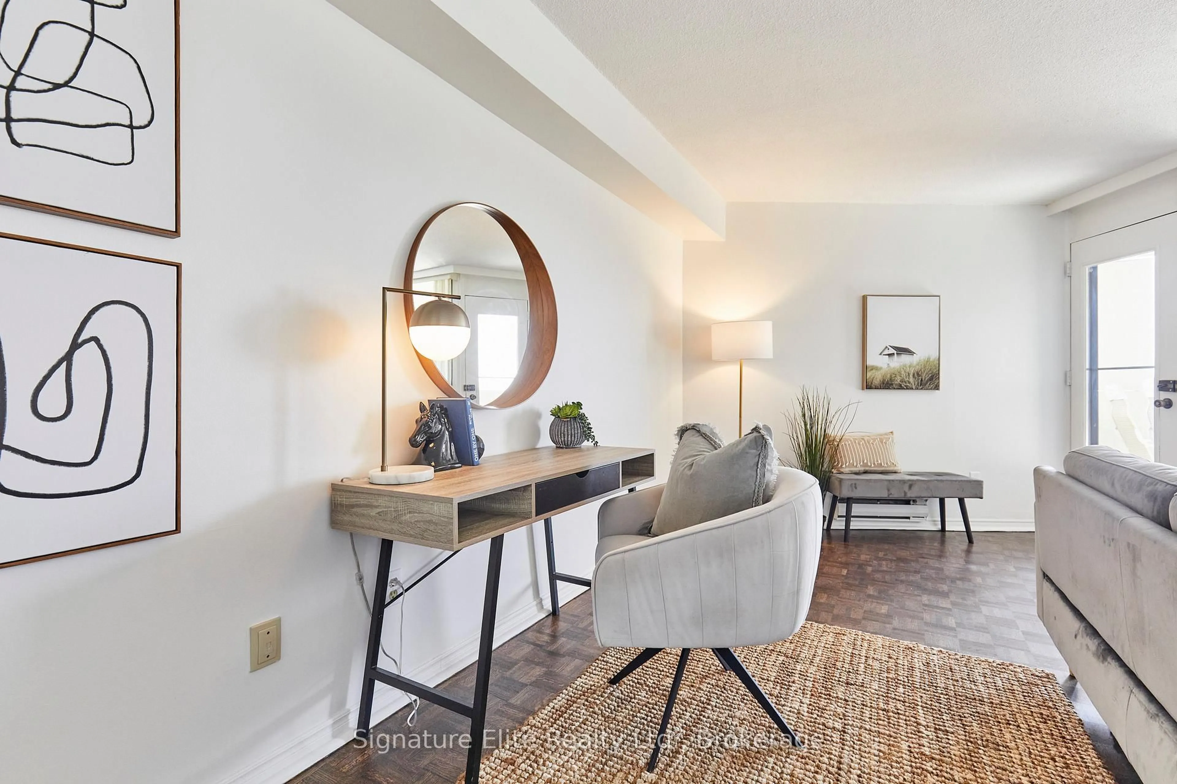 Indoor entryway for 296 Mill Rd #E8, Toronto Ontario M9C 4X8