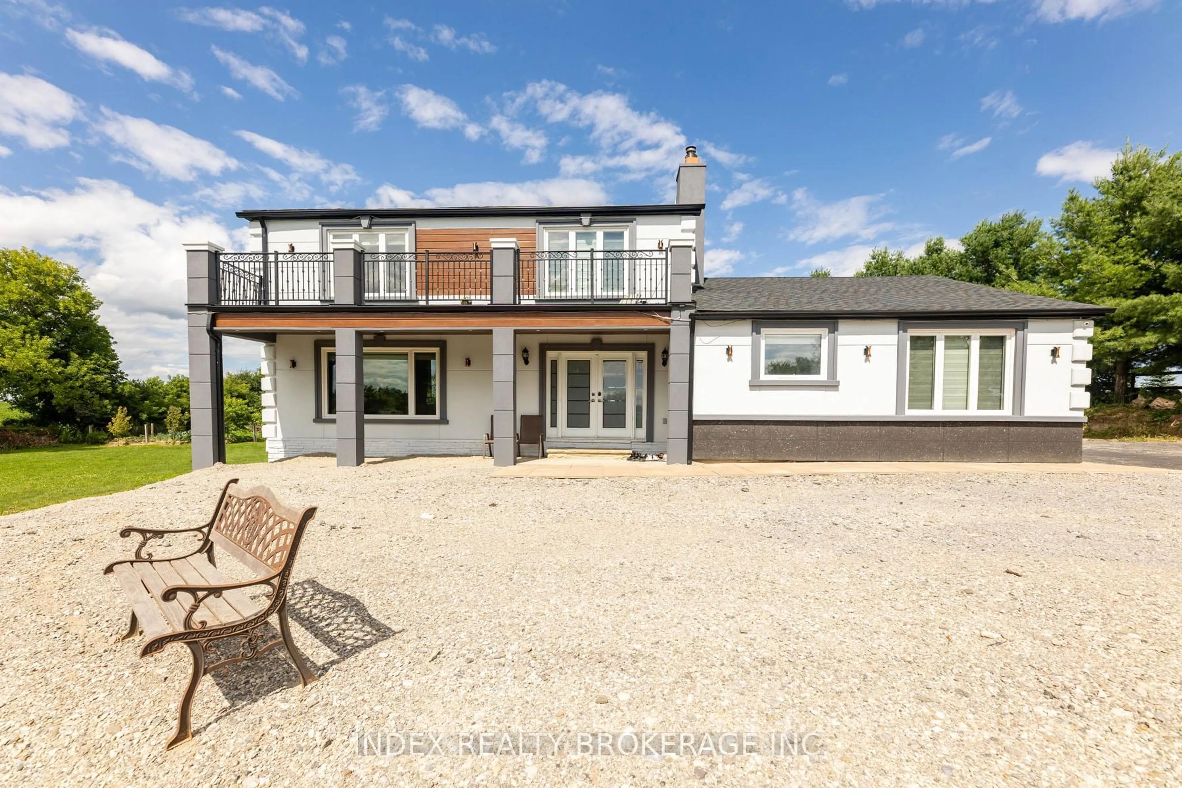 A pic from outside/outdoor area/front of a property/back of a property/a pic from drone, building for 15277 Dixie Rd, Caledon Ontario L7C 2N1