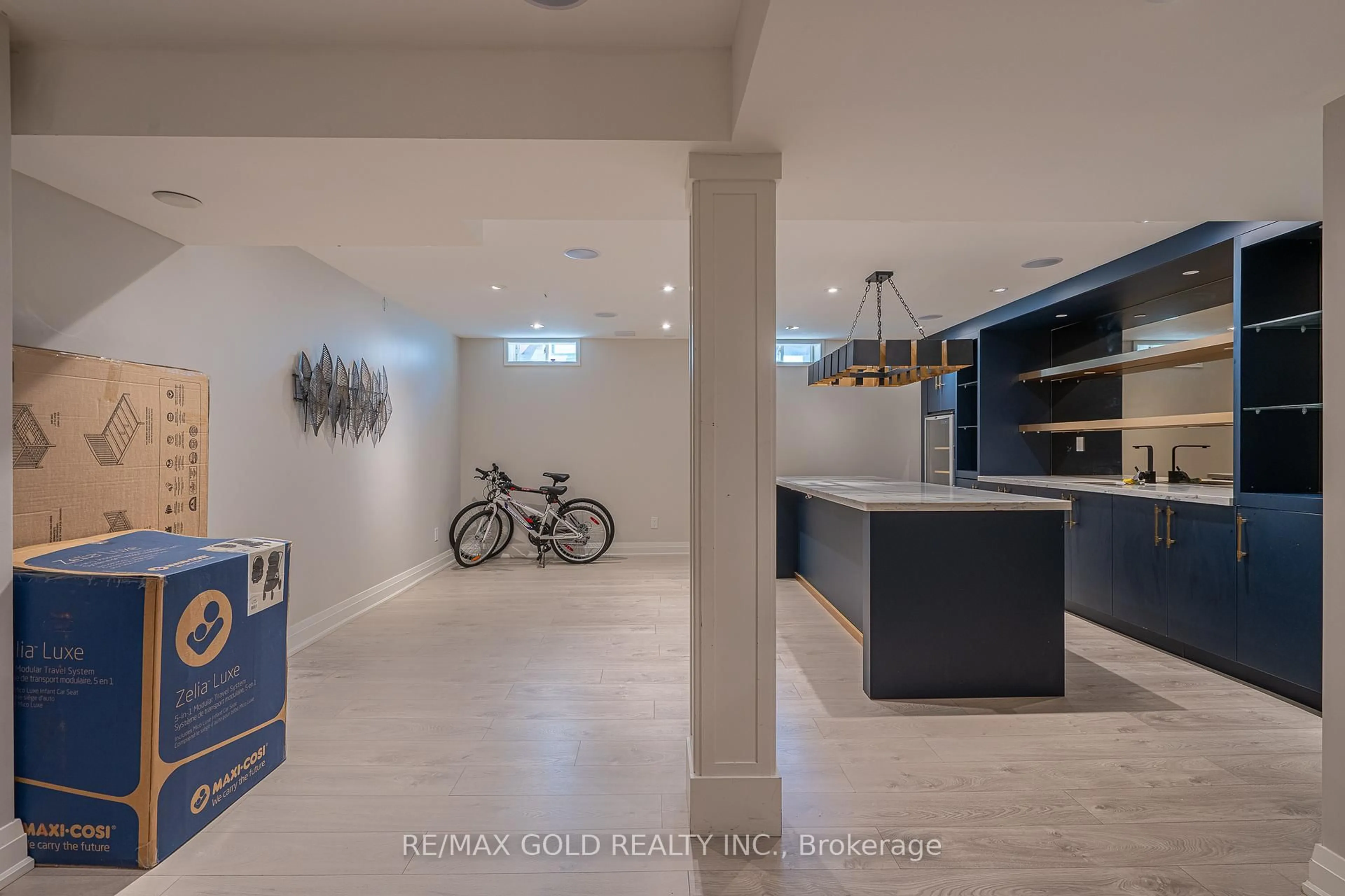 Unknown for 61 Yellowknife Rd, Brampton Ontario L6R 0B3