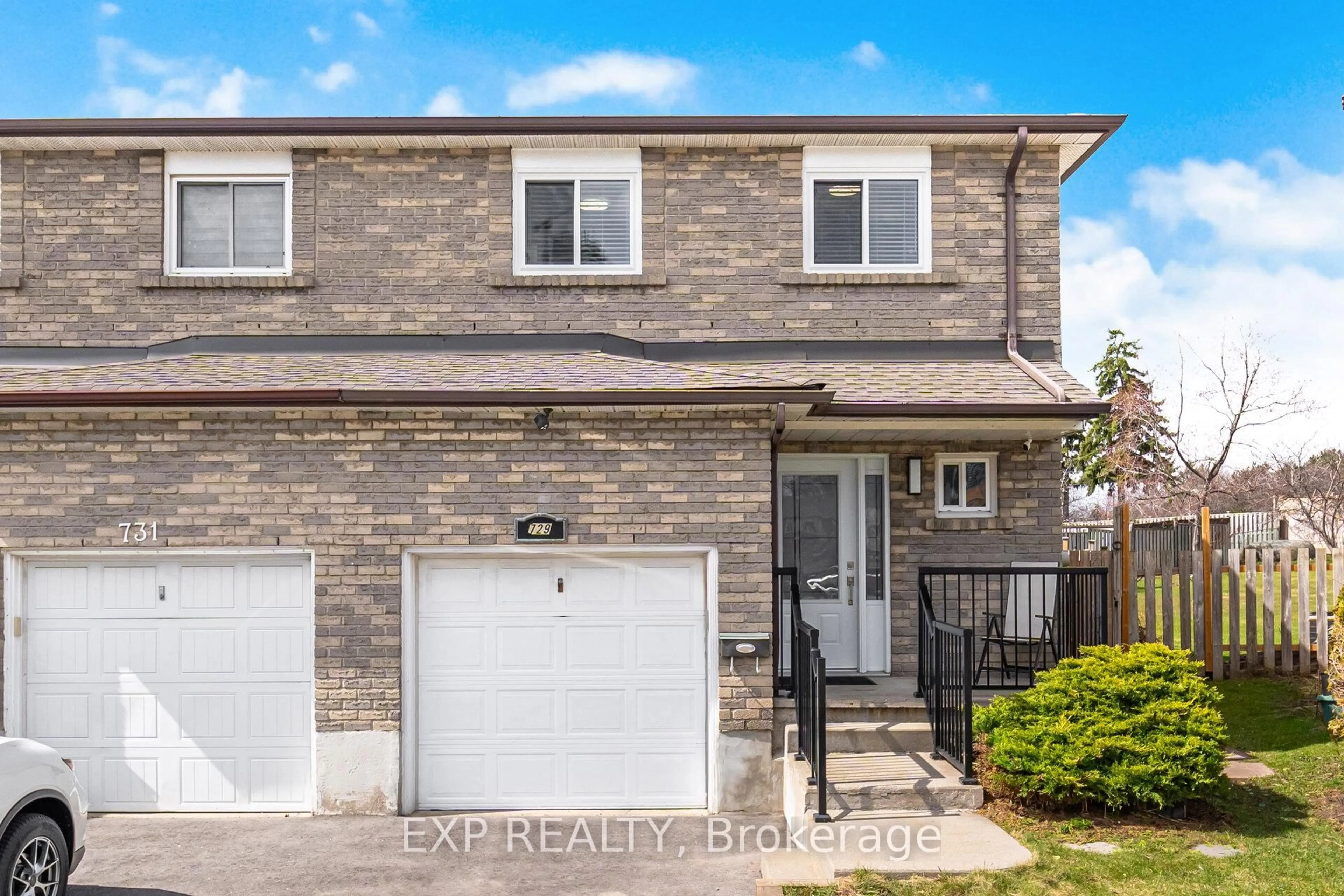 Home with brick exterior material, street for 729 Carrying Pl, Mississauga Ontario L5C 3W6