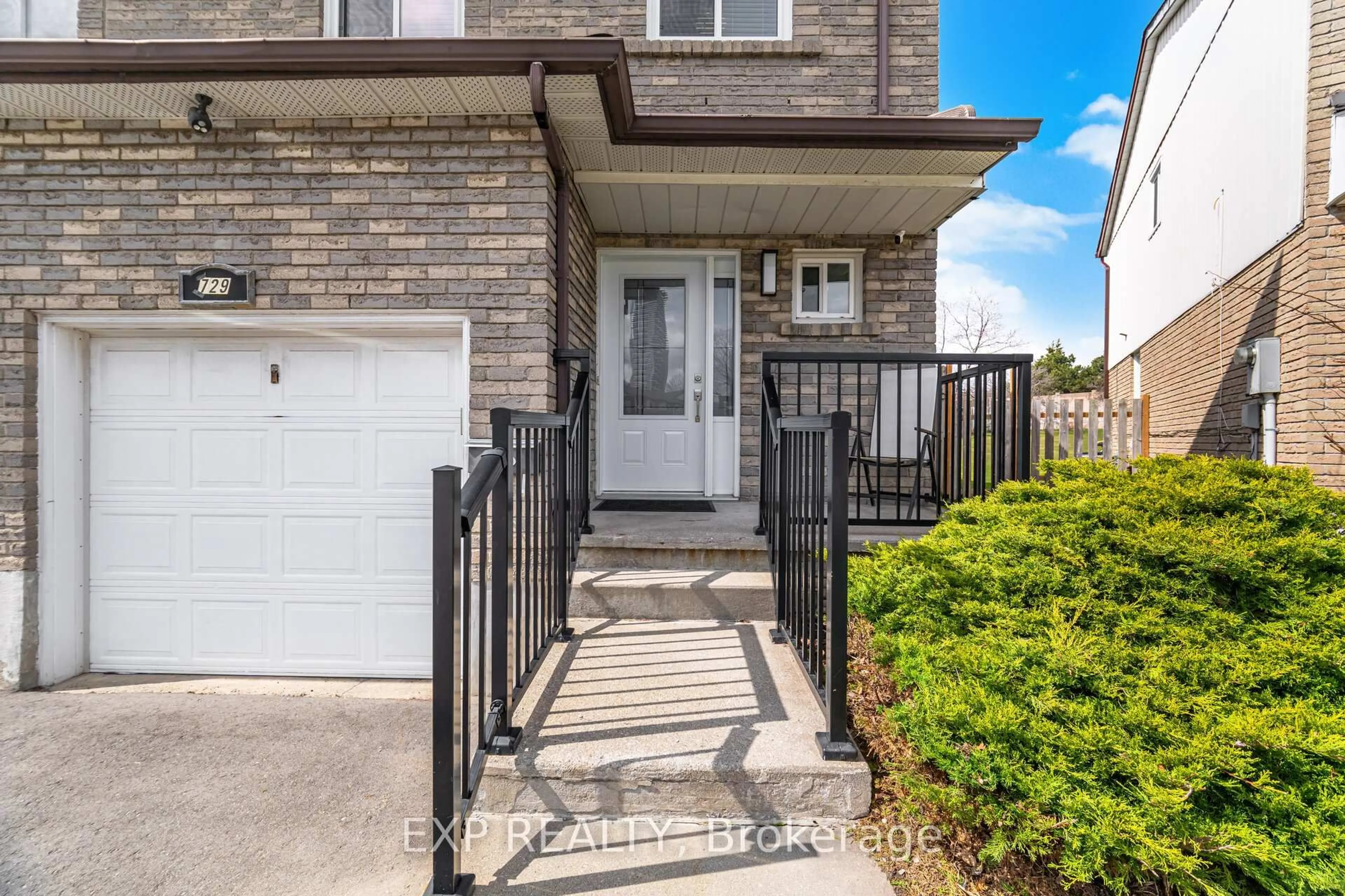 Unknown for 729 Carrying Pl, Mississauga Ontario L5C 3W6