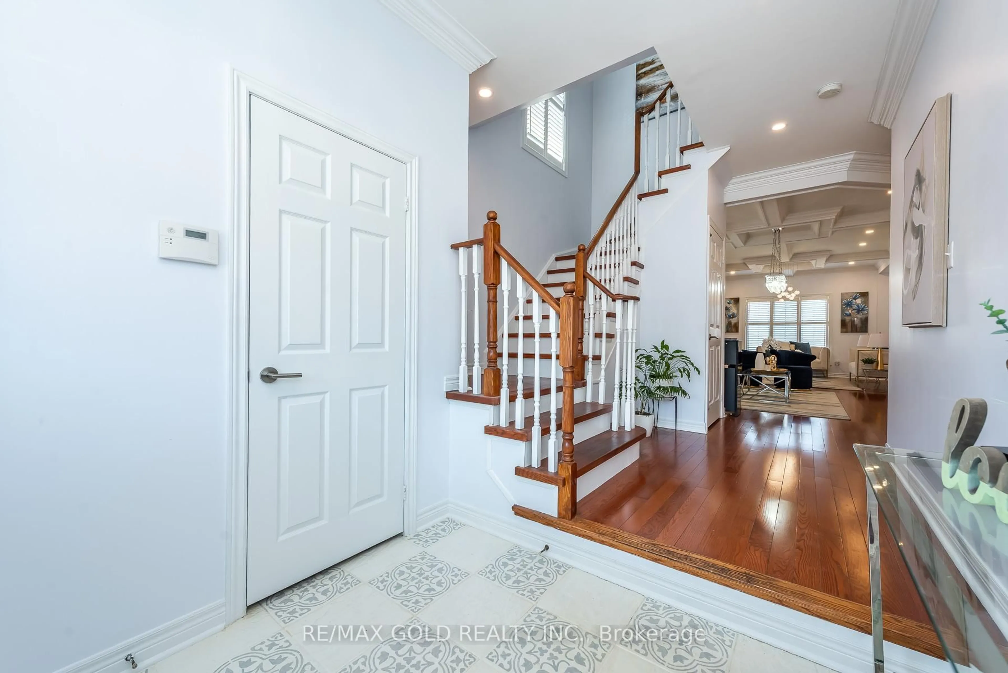 Indoor entryway for 36 Tatra Cres, Brampton Ontario L6Y 0K6