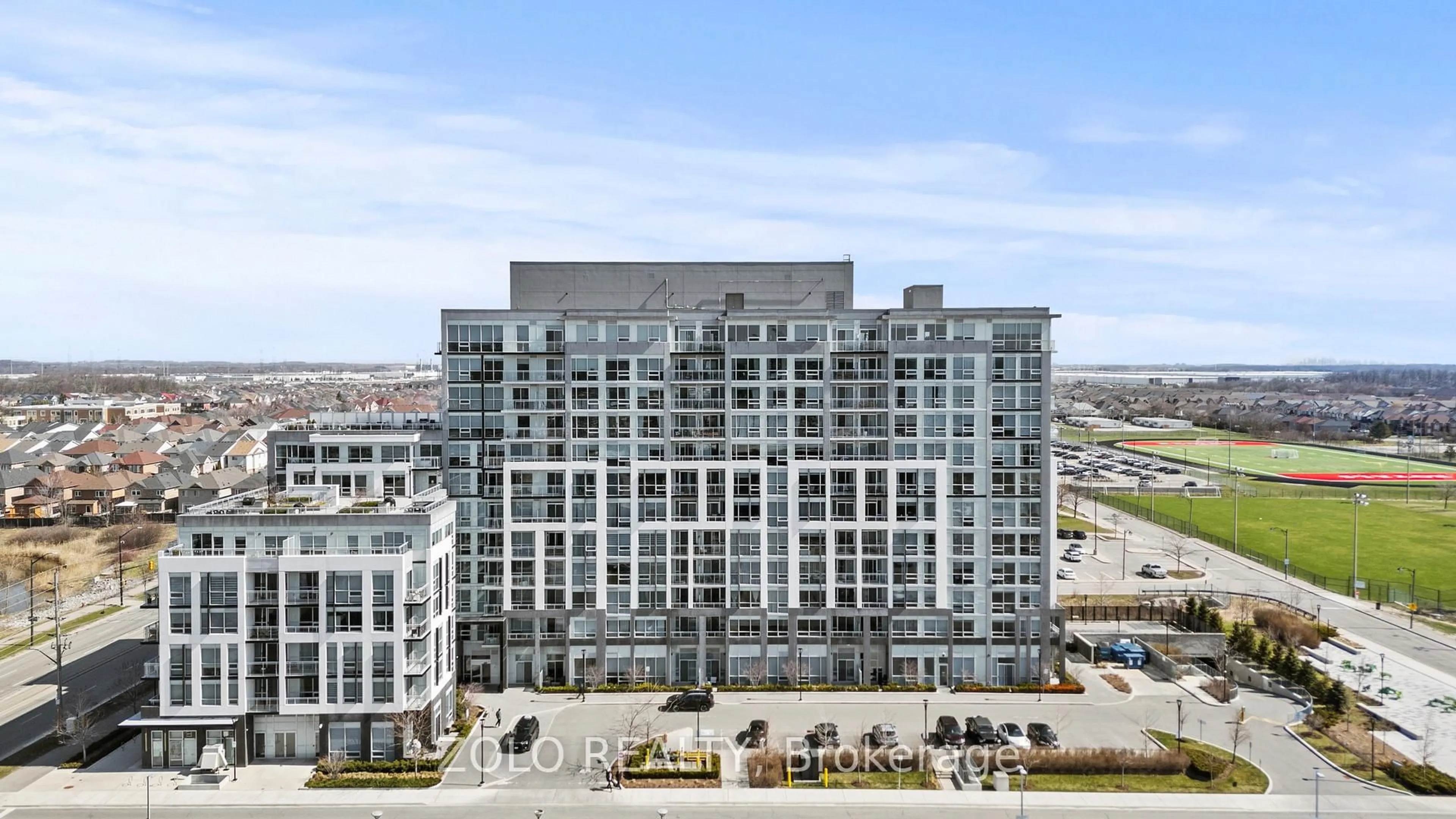 A pic from outside/outdoor area/front of a property/back of a property/a pic from drone, city buildings view from balcony for 1050 Main St #618, Milton Ontario L9T 9M3