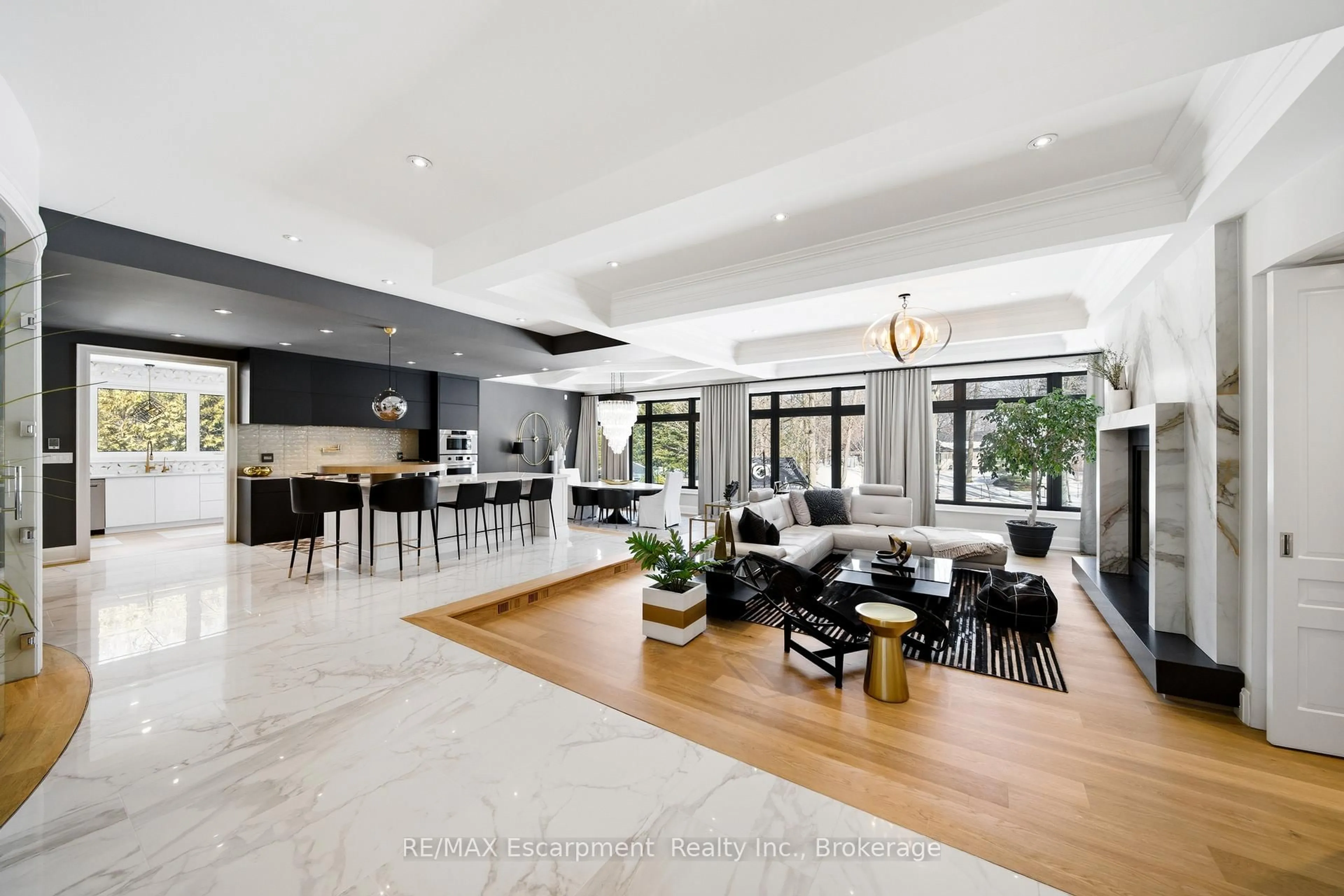 Lobby for 3205 Highpoint Crt, Burlington Ontario L7P 0P9