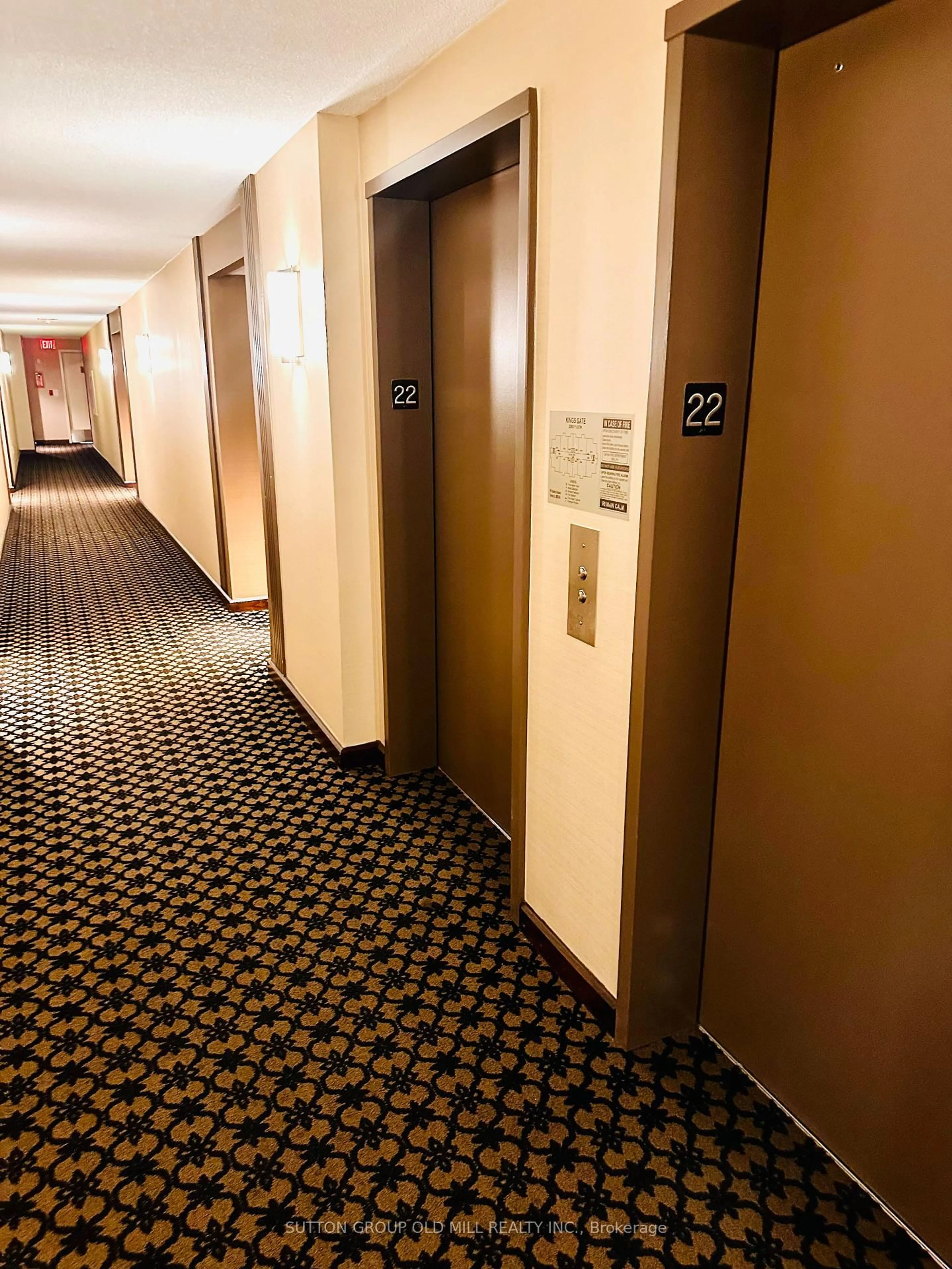 Indoor foyer for 101 Subway Cres #2205, Toronto Ontario M9B 6K4