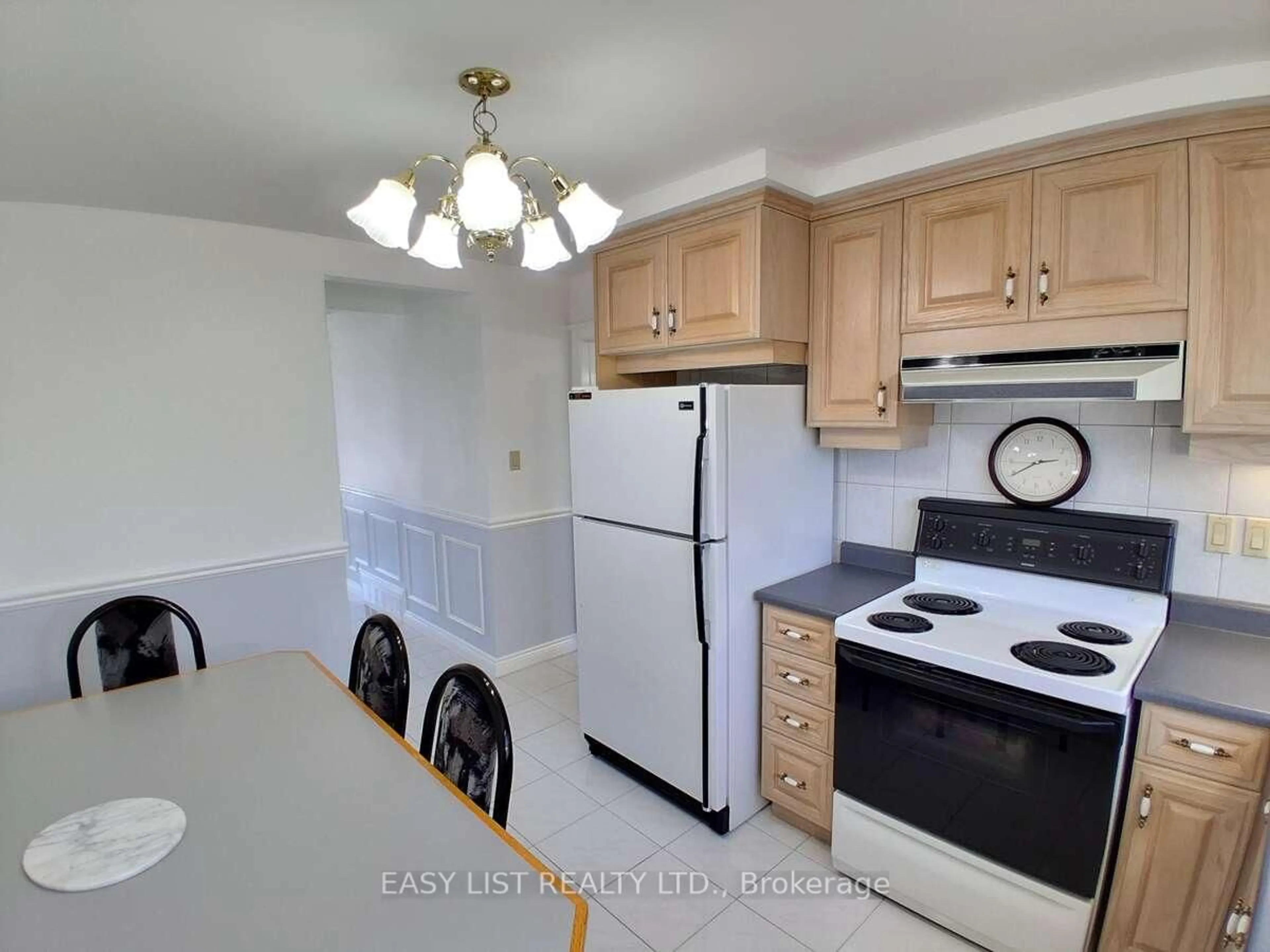 Standard kitchen, unknown for 6 Brigham Crt, Toronto Ontario M9W 1T8