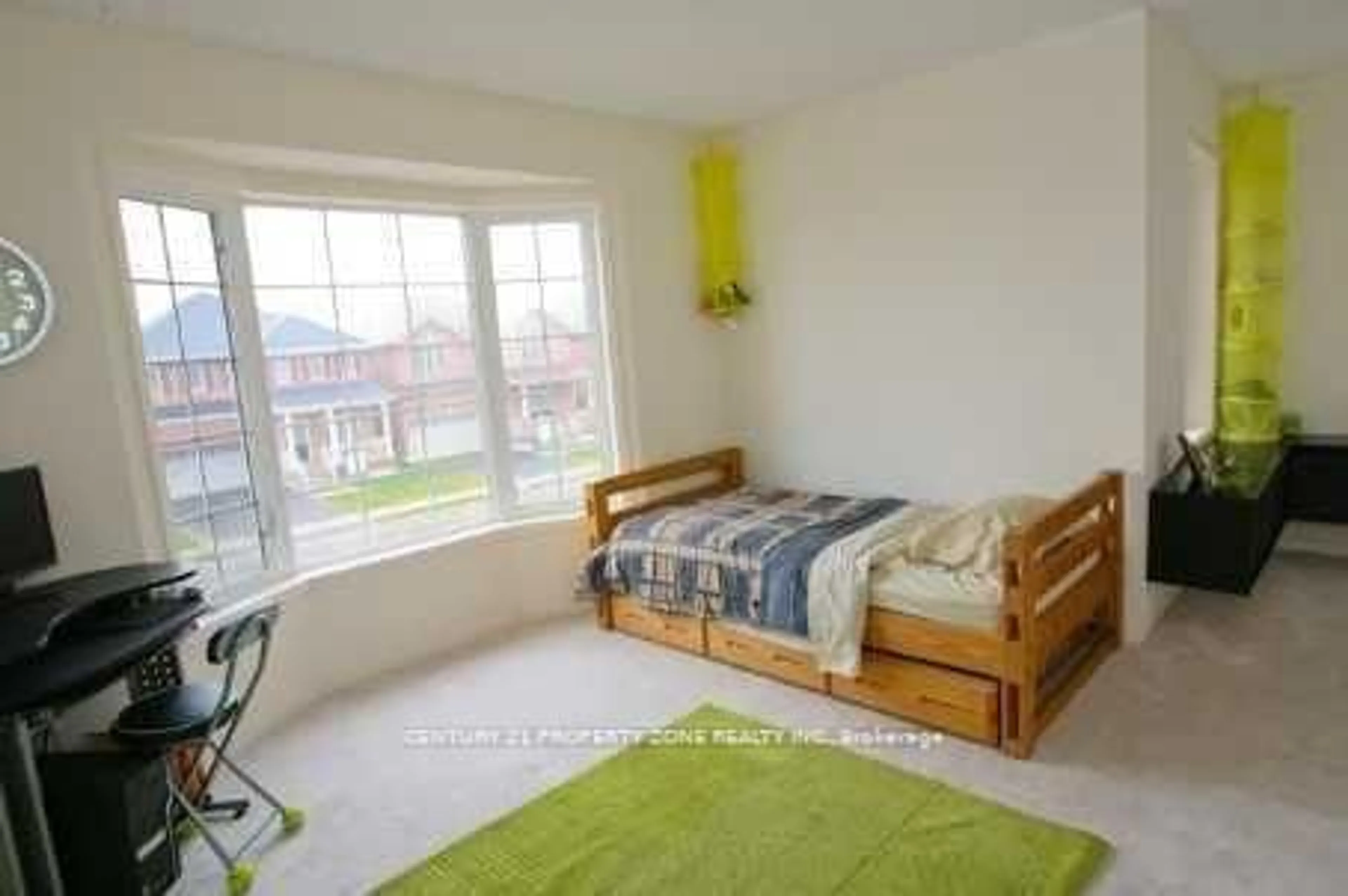 A pic of a room for 2 Abbotsbury Dr, Brampton Ontario L6X 0S3