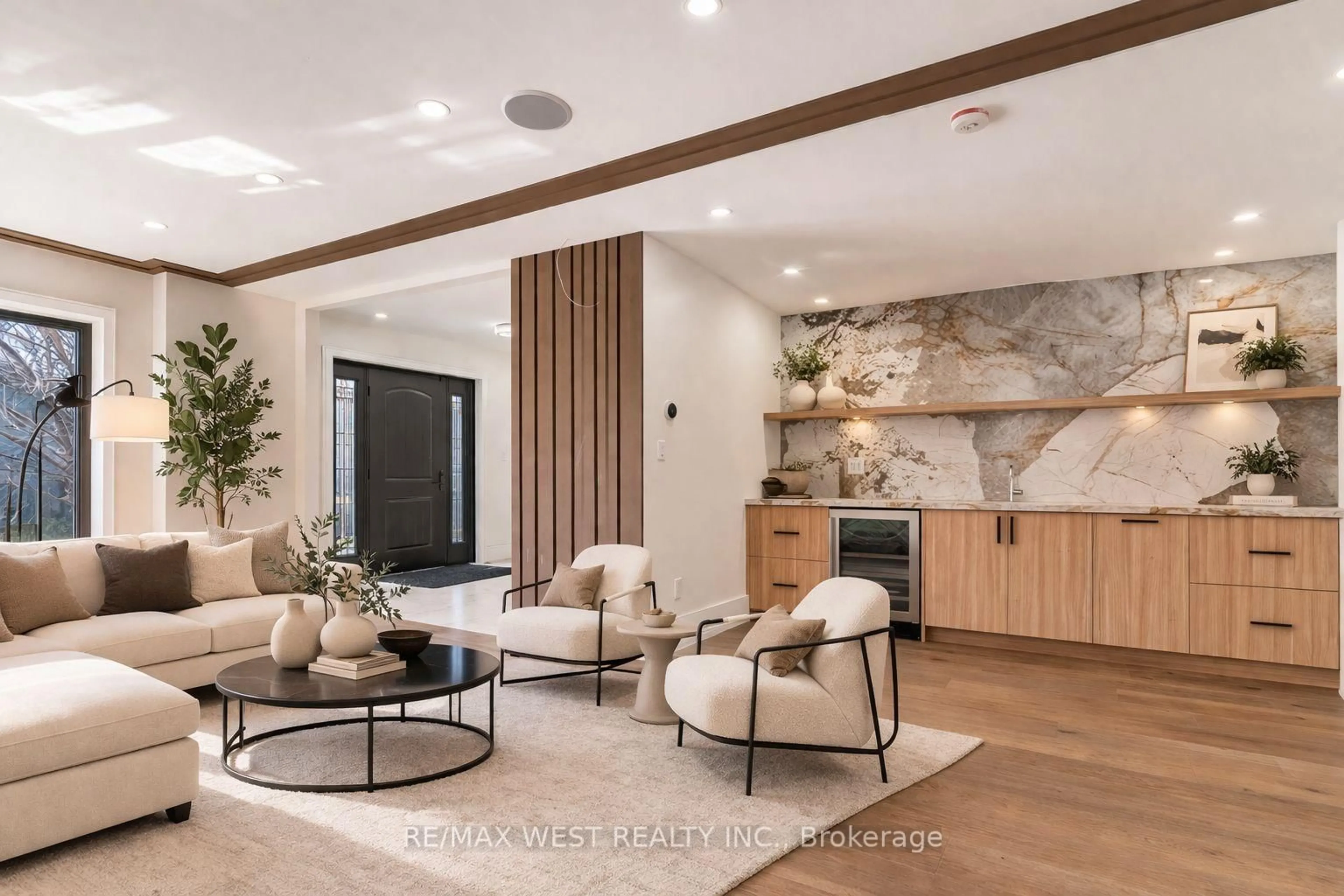 Unknown for 29 Blaketon Rd, Toronto Ontario M9B 4W4