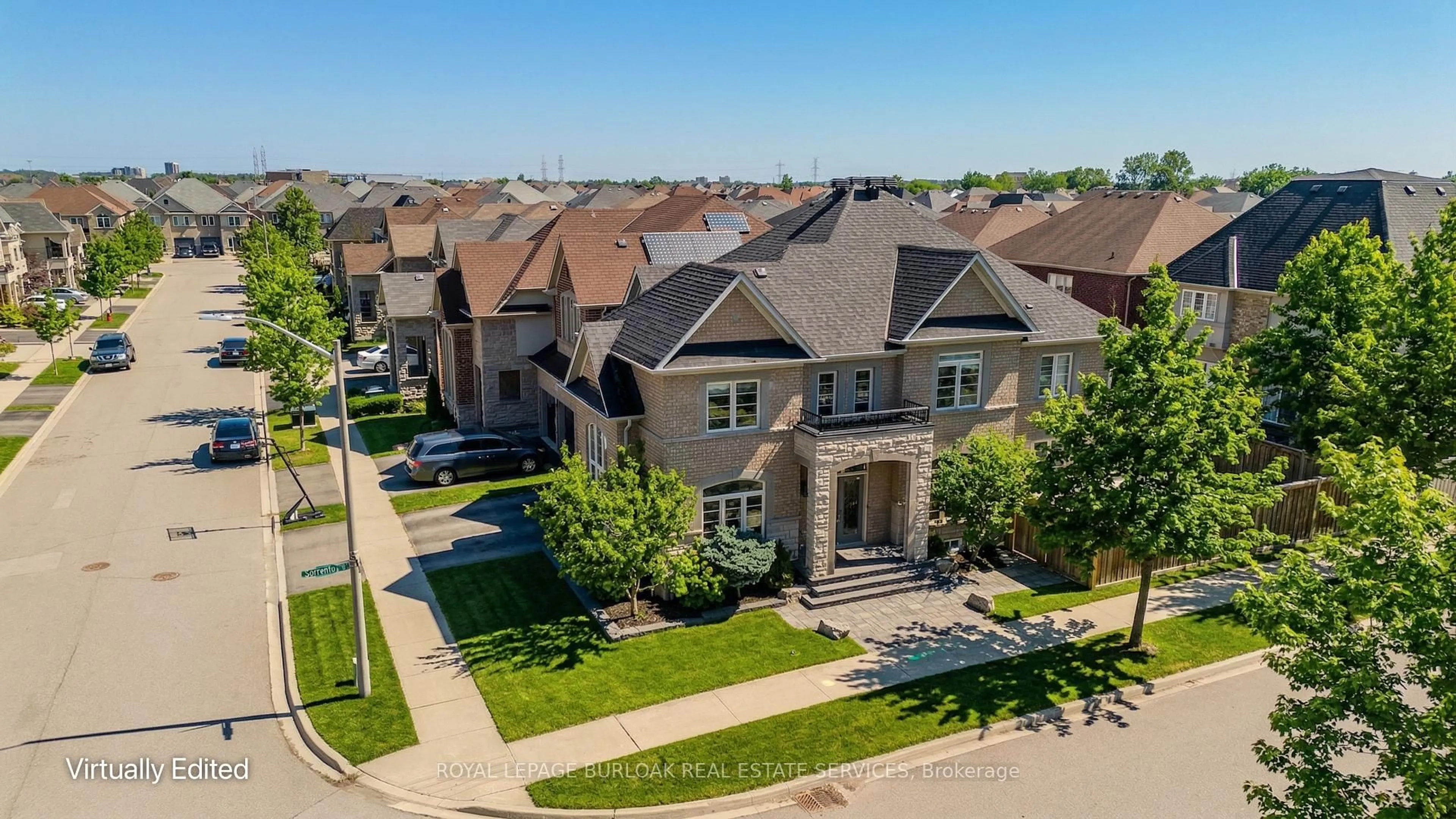 A pic from outside/outdoor area/front of a property/back of a property/a pic from drone, street for 3200 Cotter Rd, Burlington Ontario L7M 0N4