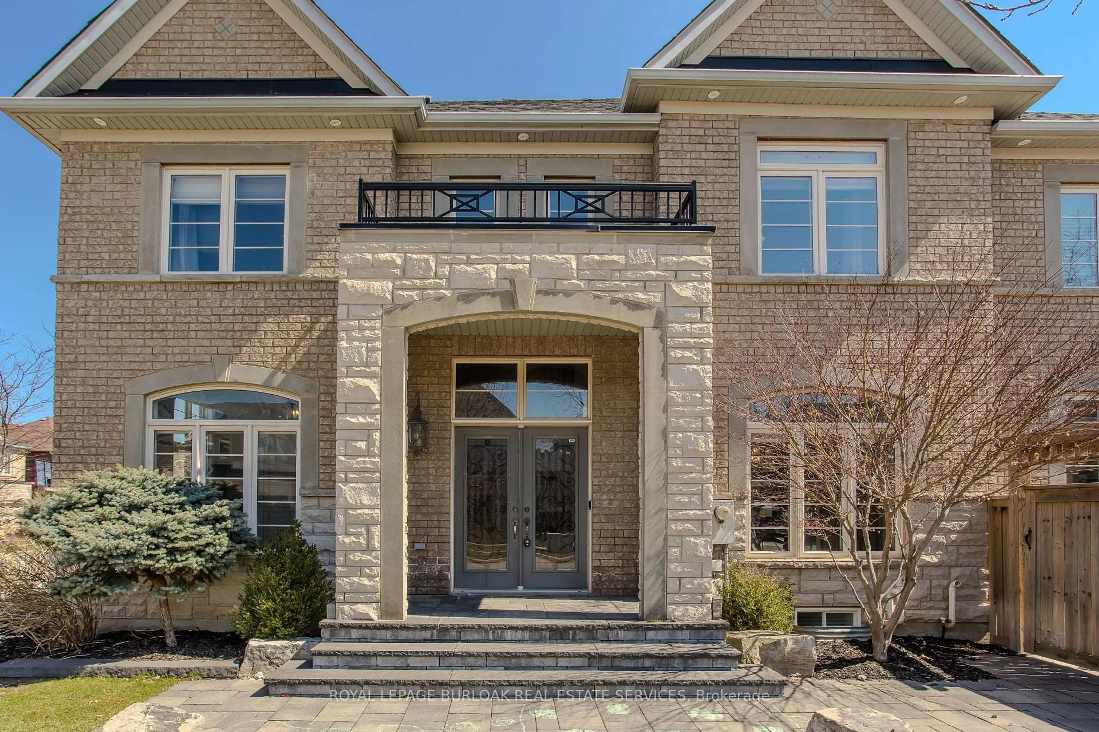 Home with brick exterior material, street for 3200 Cotter Rd, Burlington Ontario L7M 0N4