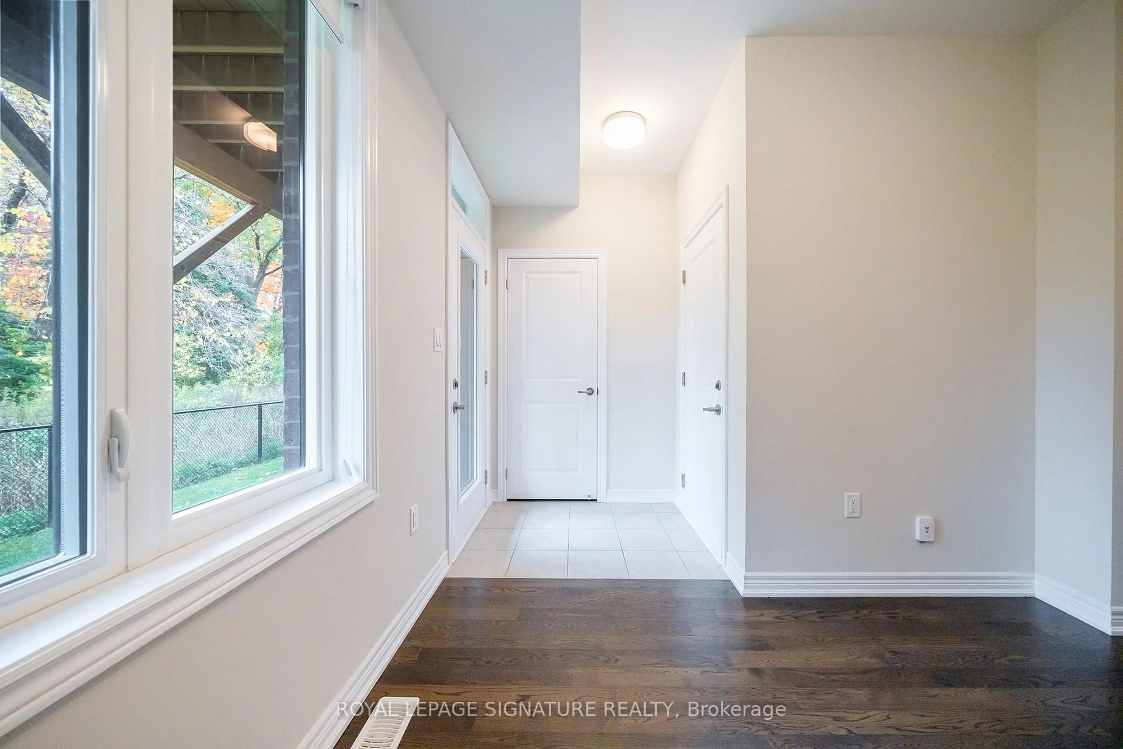 Indoor entryway for 13 Folcroft St, Brampton Ontario L6Y 0B6