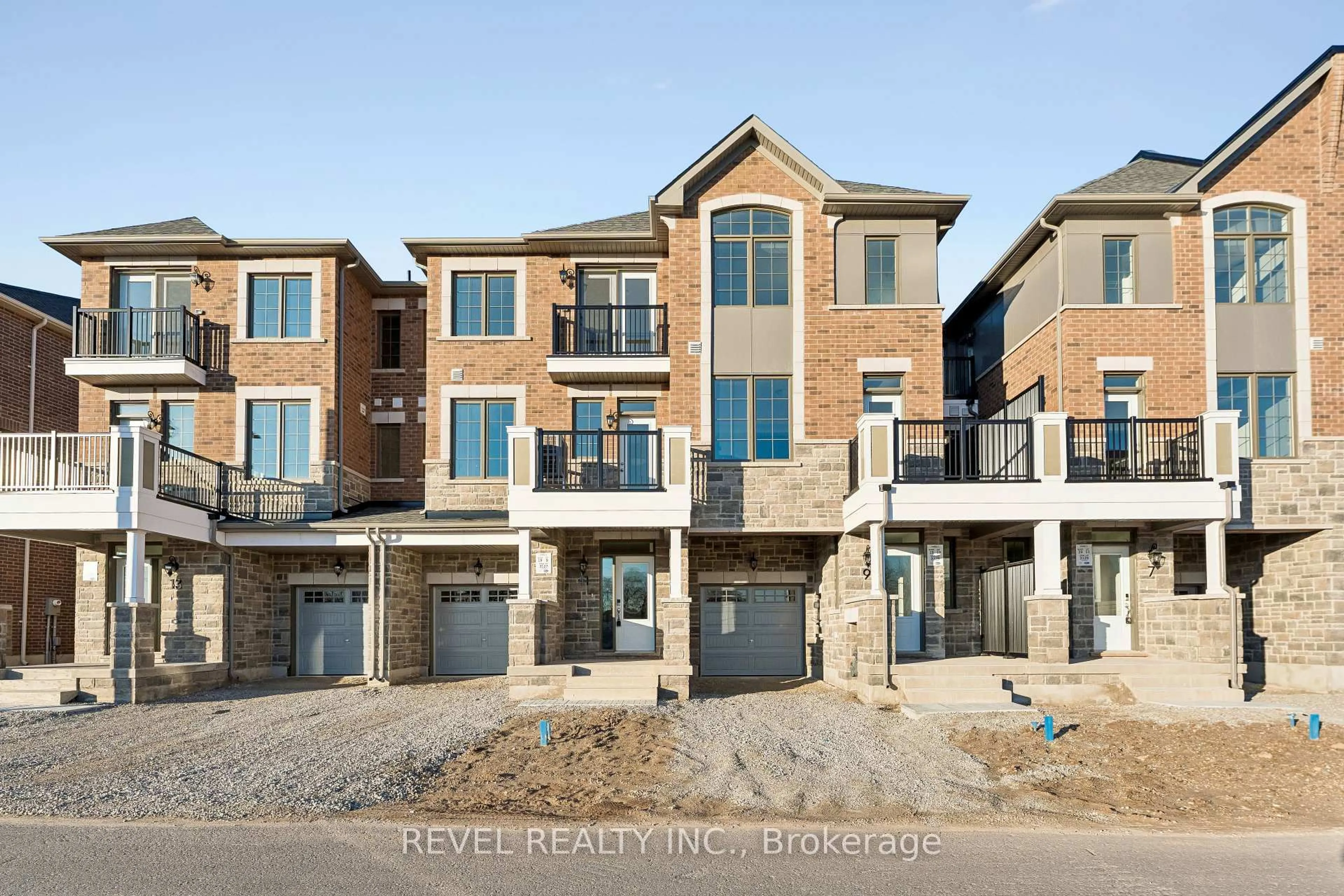 Unknown for 11 Vimy Ridge Rd, Brampton Ontario L7A 5M6