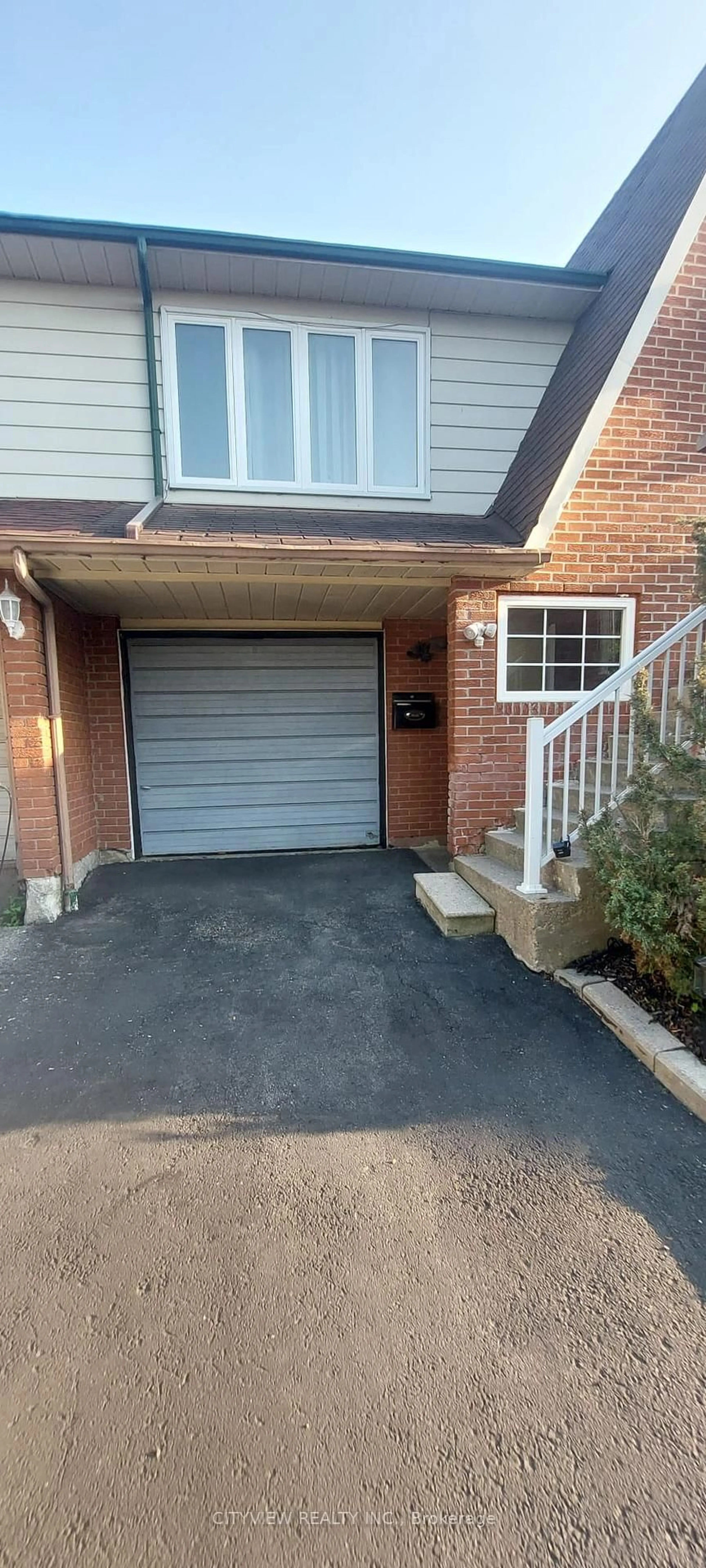 Unknown for 28 Foxacre Row, Brampton Ontario L6V 3P5