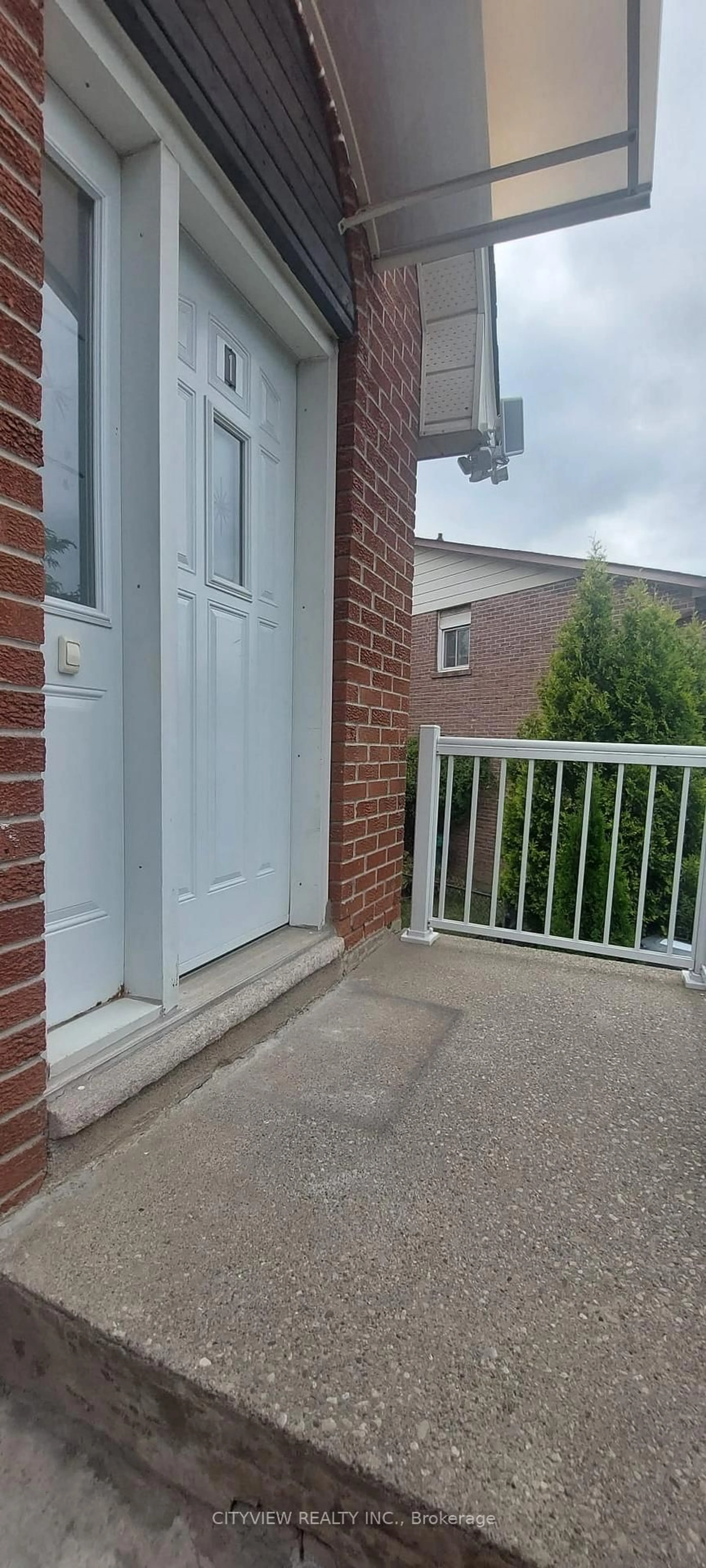 Balcony in the apartment, street for 28 Foxacre Row, Brampton Ontario L6V 3P5