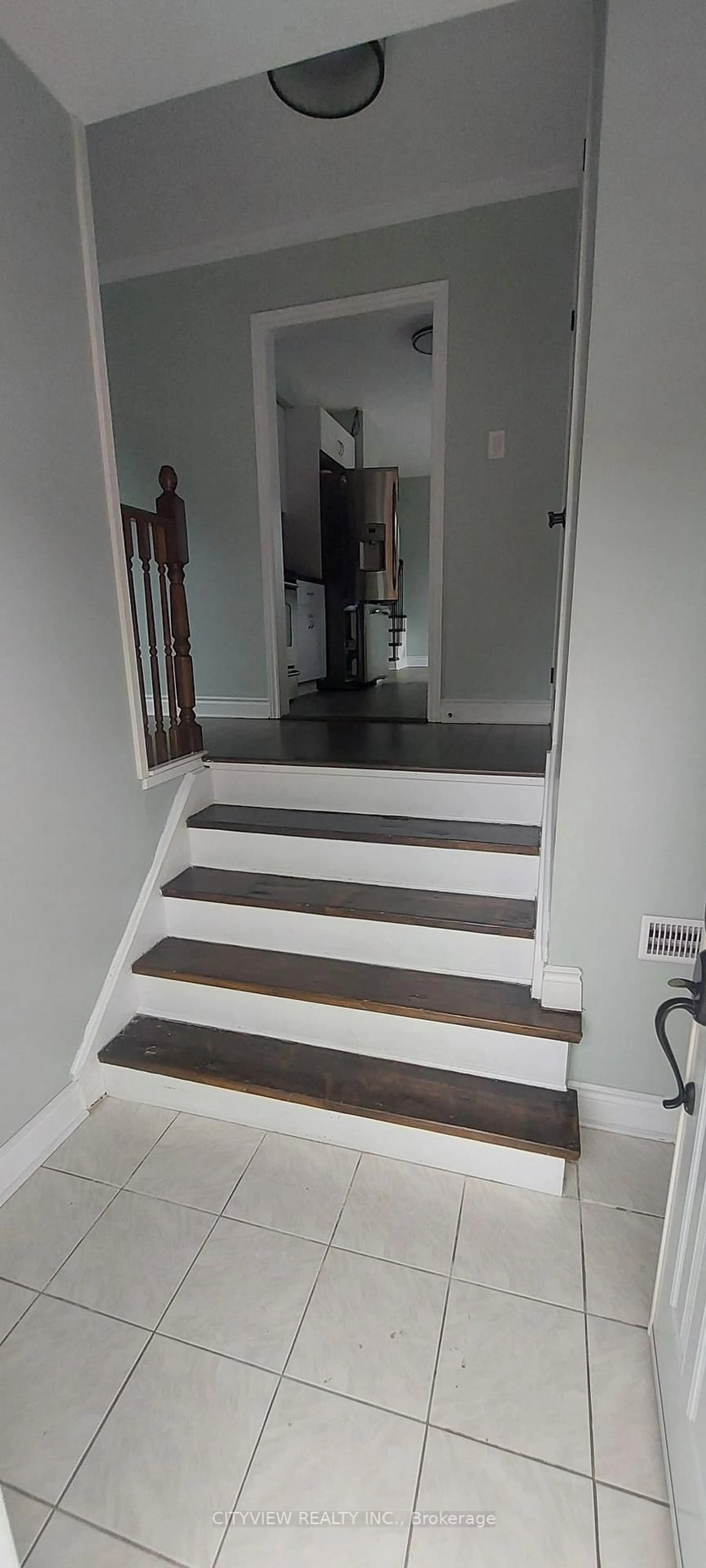 Unknown for 28 Foxacre Row, Brampton Ontario L6V 3P5