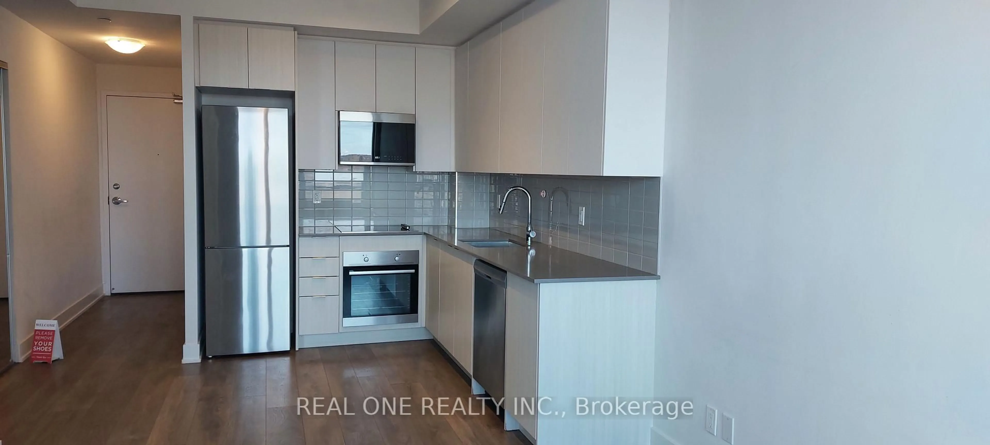 Standard kitchen, unknown for 297 Oak Walk Dr #706, Oakville Ontario L6H 6Z3