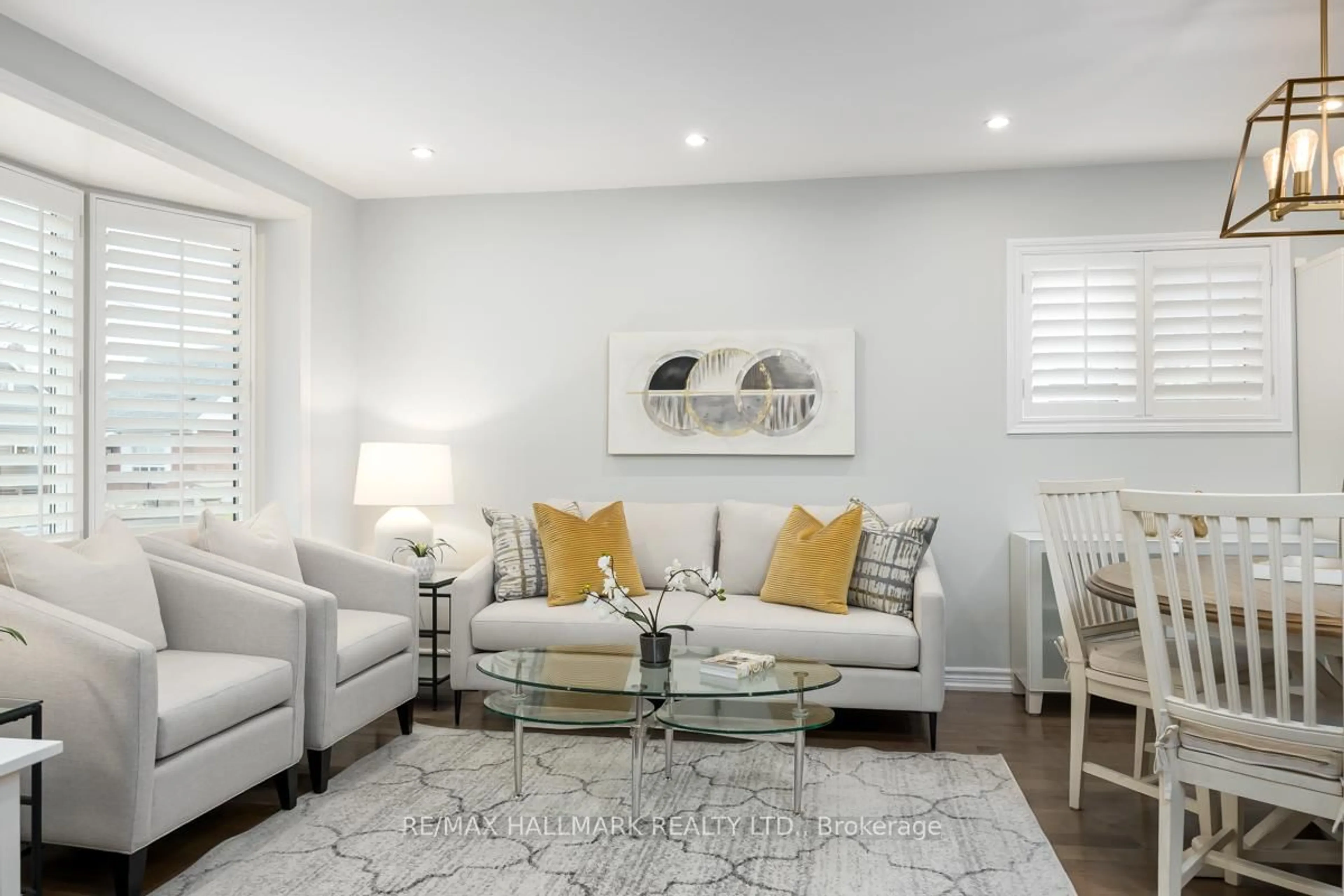 Living room with furniture, unknown for 84 Delma Dr, Toronto Ontario M8W 4P1