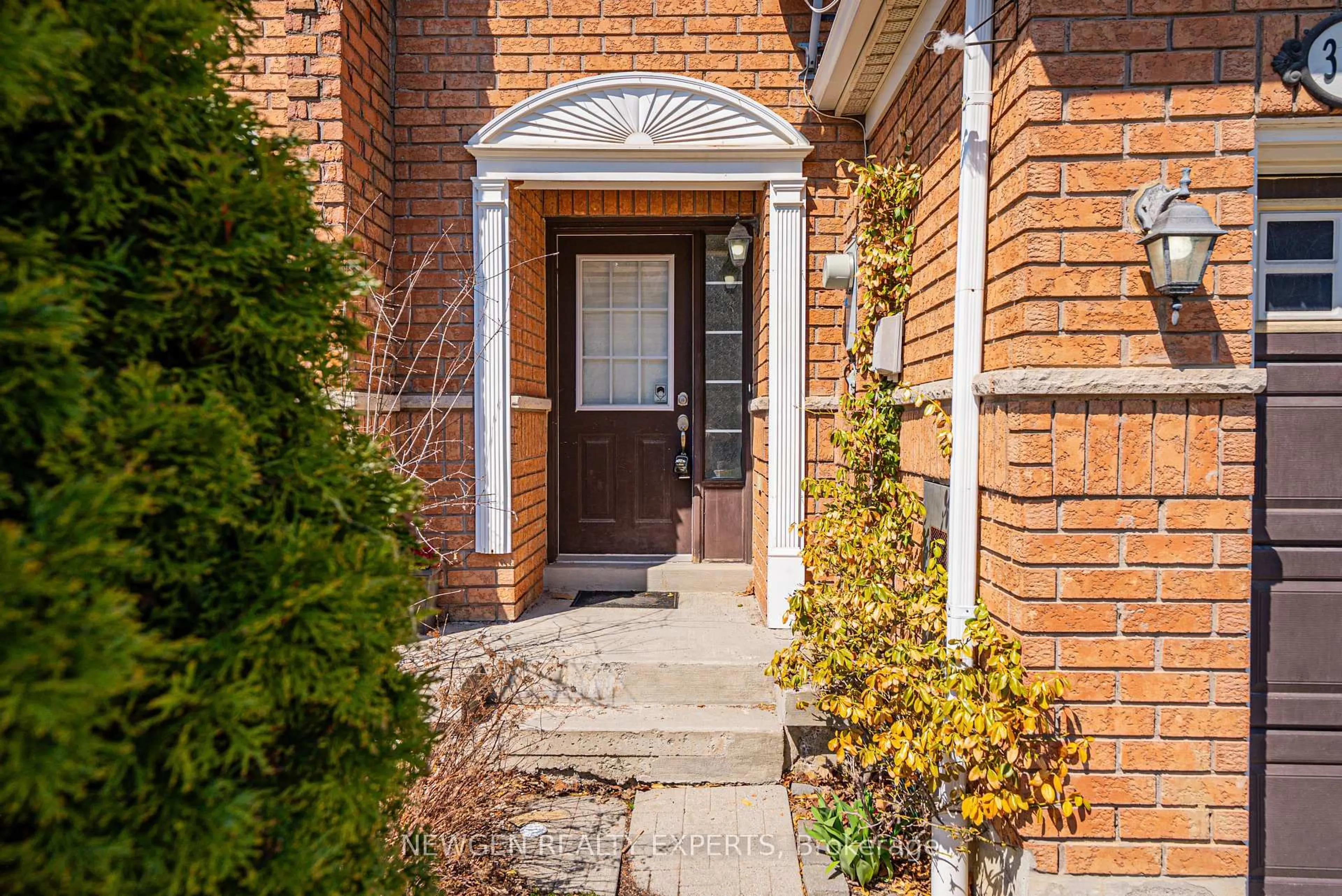 Unknown for 3409 Southwick St, Mississauga Ontario L5M 7M1